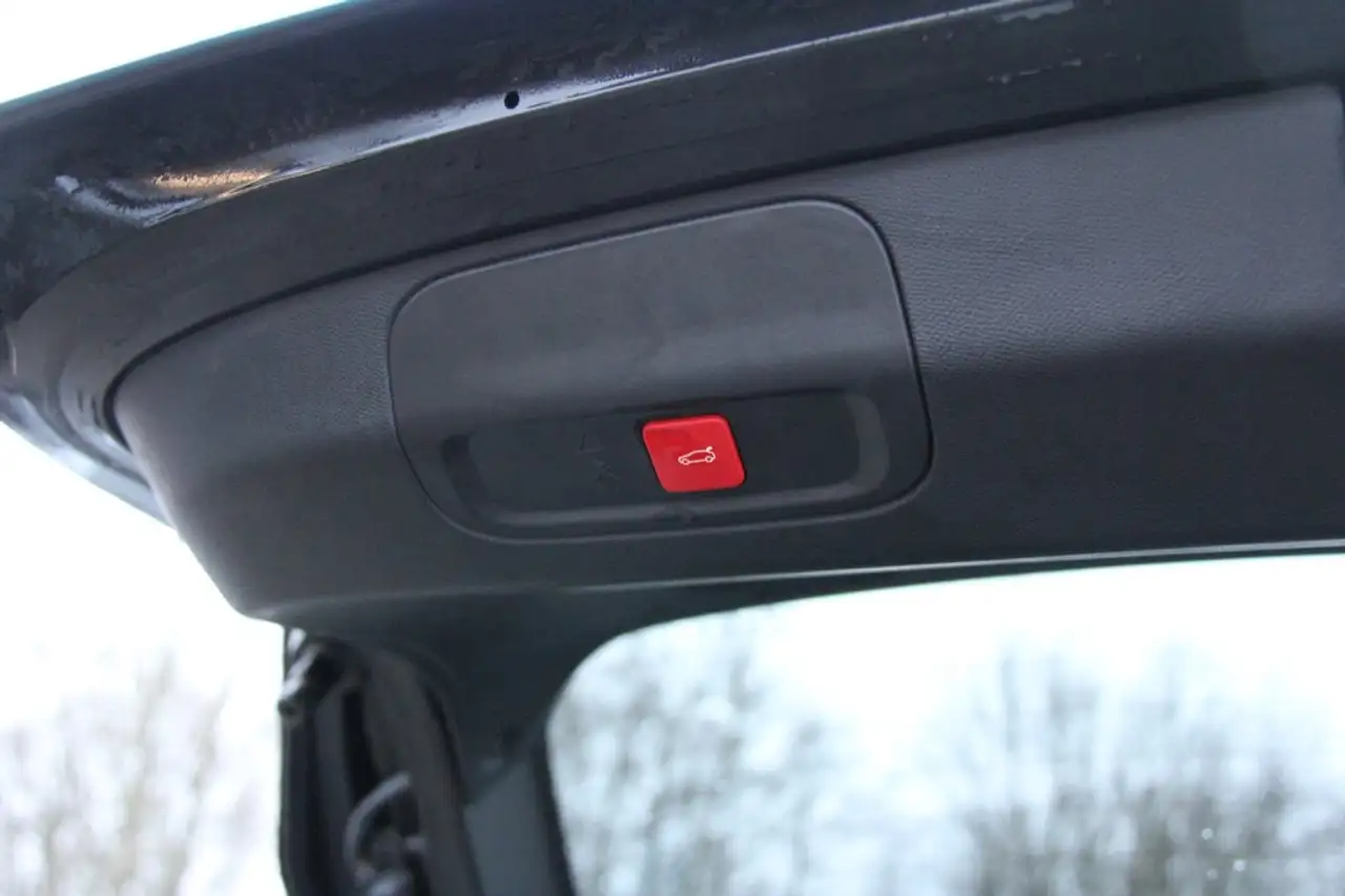 Peugeot 408 GT FULL-LED AdapTemp CAM 19Z Lenkradheizung 7
