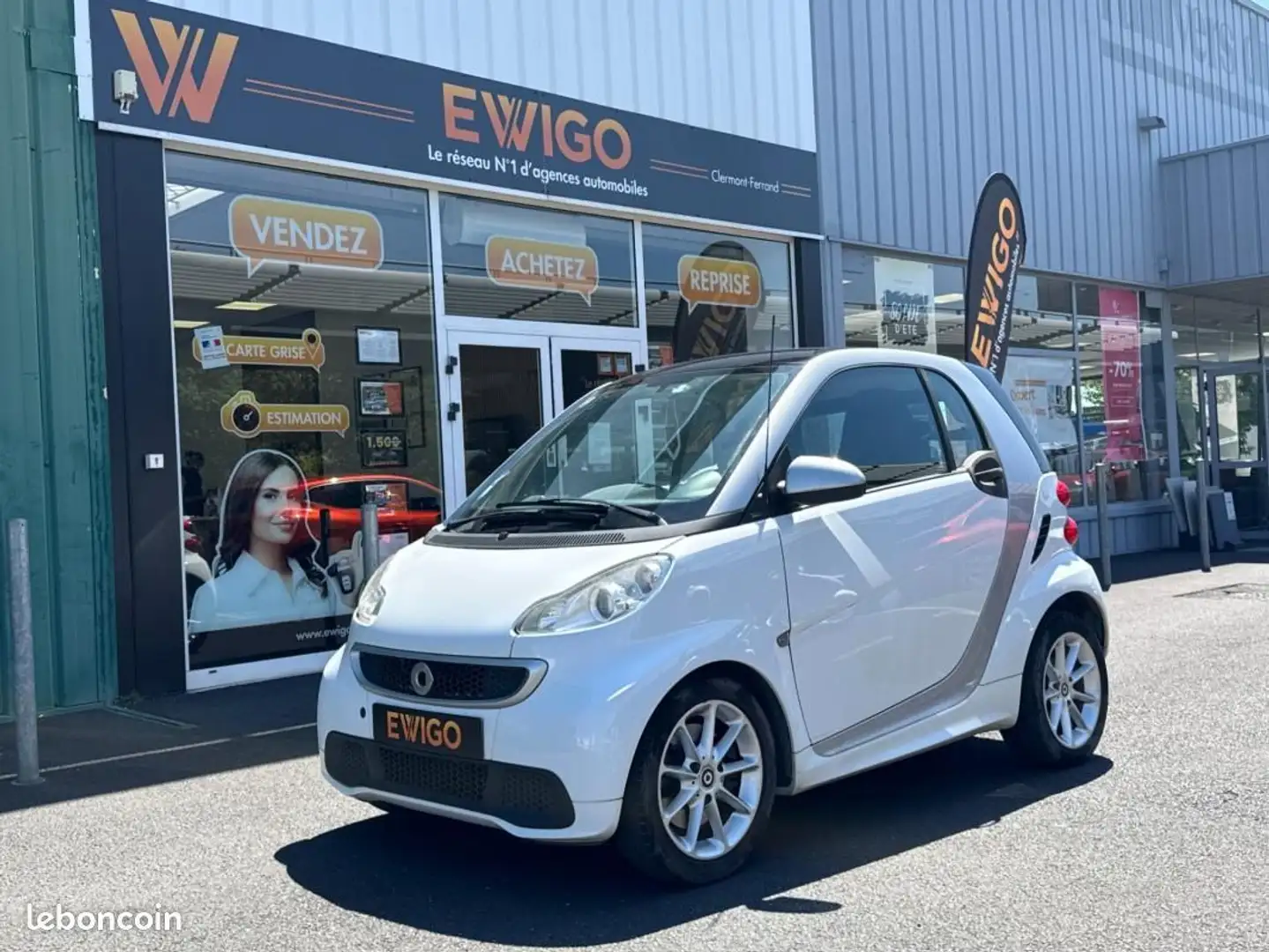 smart forTwo 1.0 T 70CH PASSION ENTRETIEN COMPLET Blanc - 1