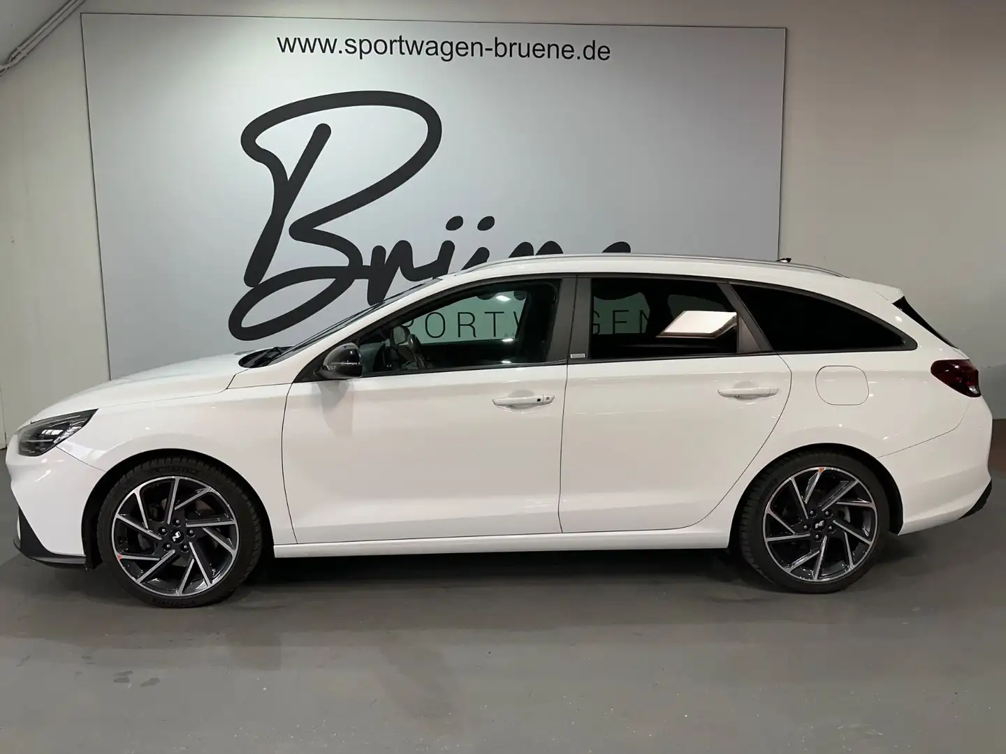 Hyundai i30 Kombi/N Line/Hybrid-Diesel/Navi/18Zoll/LED Weiß - 2