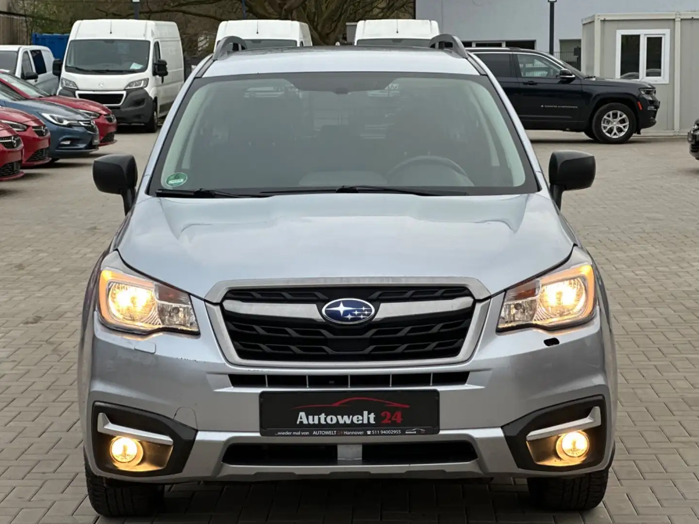 Subaru Forester Active /ALLRAD /AHK Gümüş rengi - 2