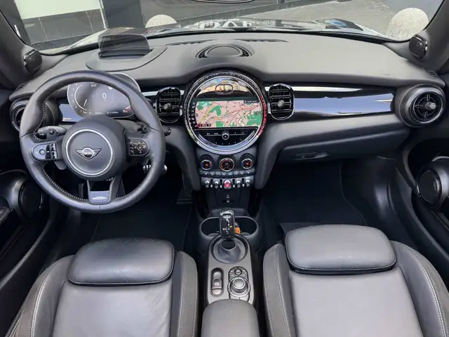 Mini Cooper view 3