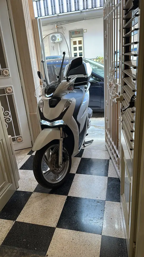 Honda SH 125 ABS - 1