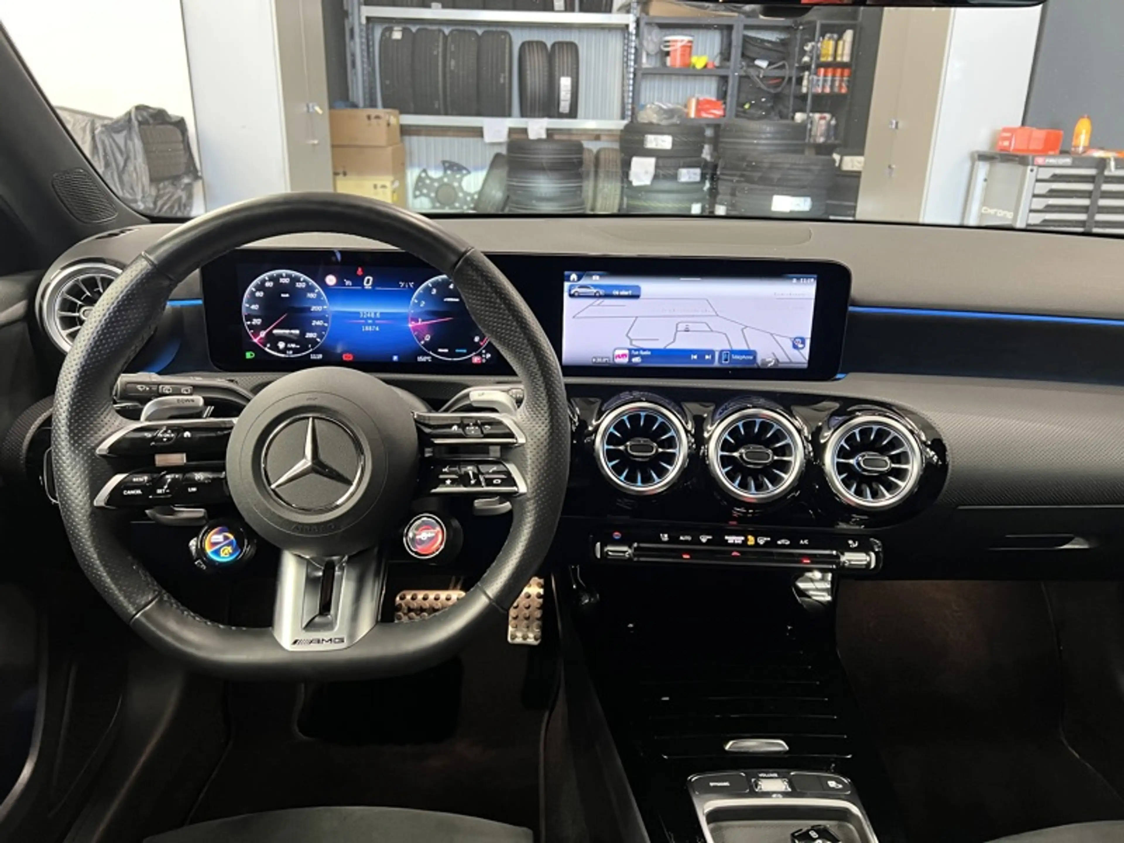 Mercedes-Benz A 35 AMG 4MATIC Pack Night — photo 7