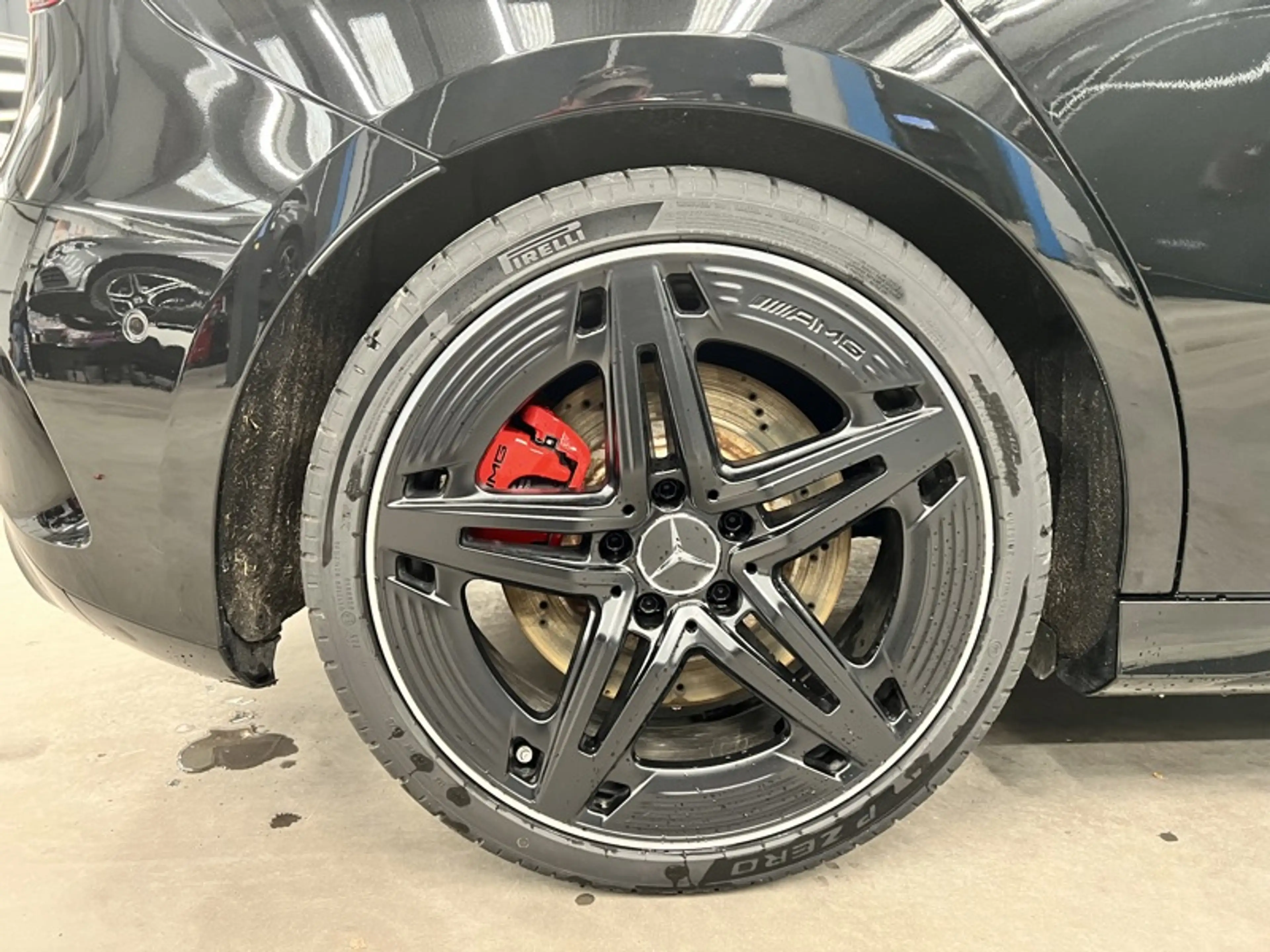 Mercedes-Benz A 35 AMG 4MATIC Pack Night — photo 5