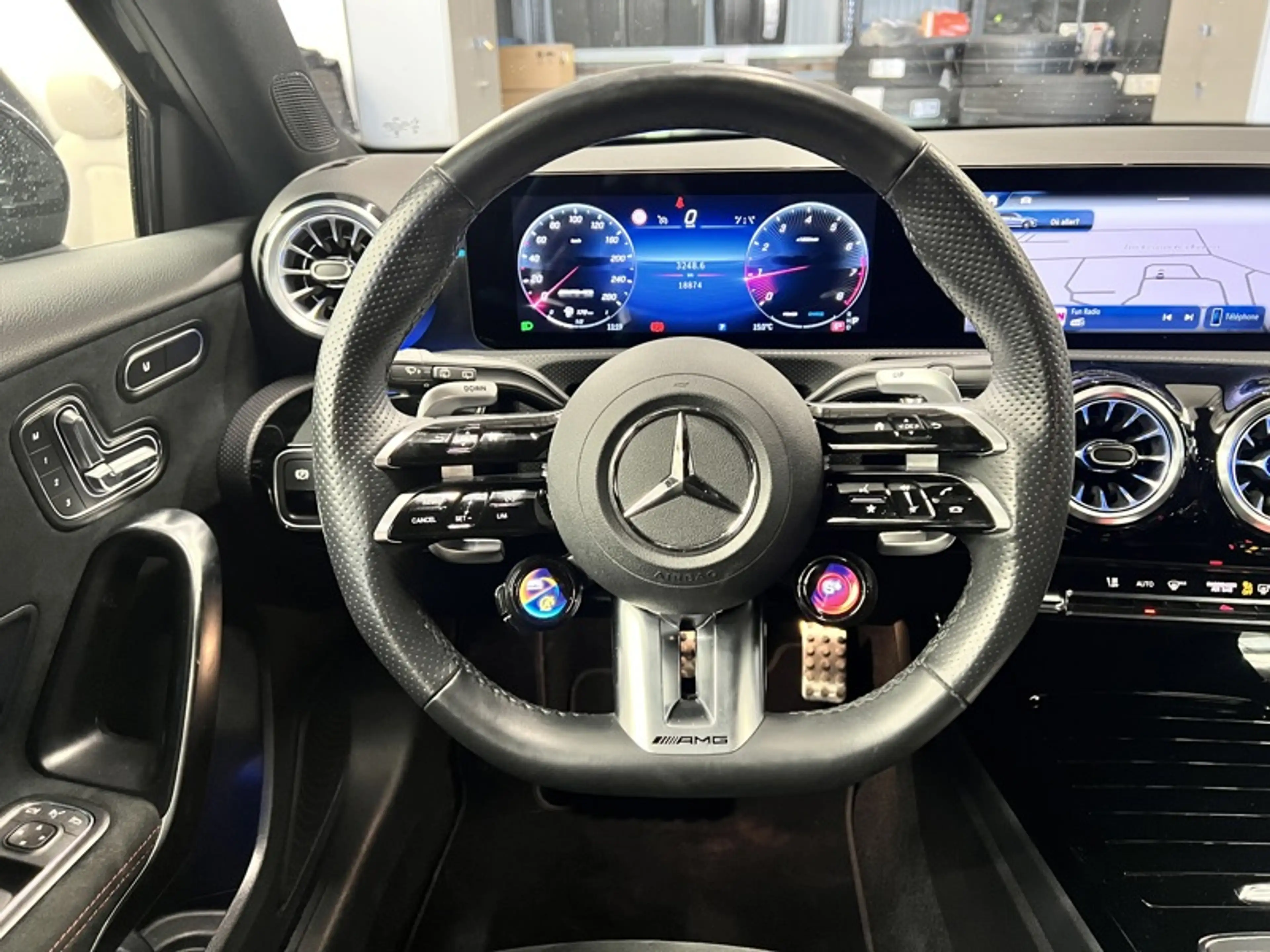 Mercedes-Benz A 35 AMG 4MATIC Pack Night — photo 3