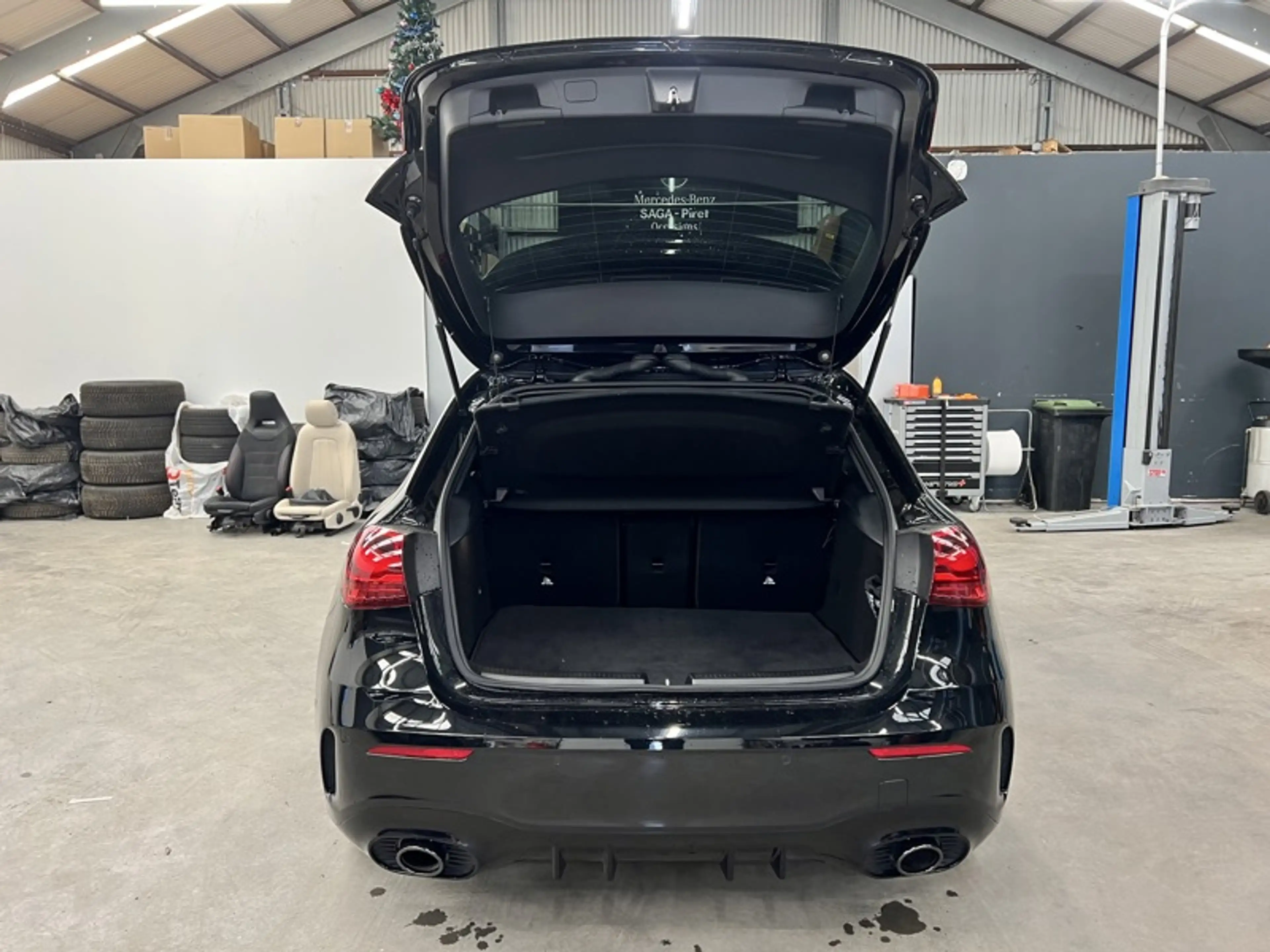 Mercedes-Benz A 35 AMG 4MATIC Pack Night — photo 6