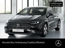 Mercedes-Benz CLA 180 Pano LED Kamera Spurhalt Ass Totwinkel PTS