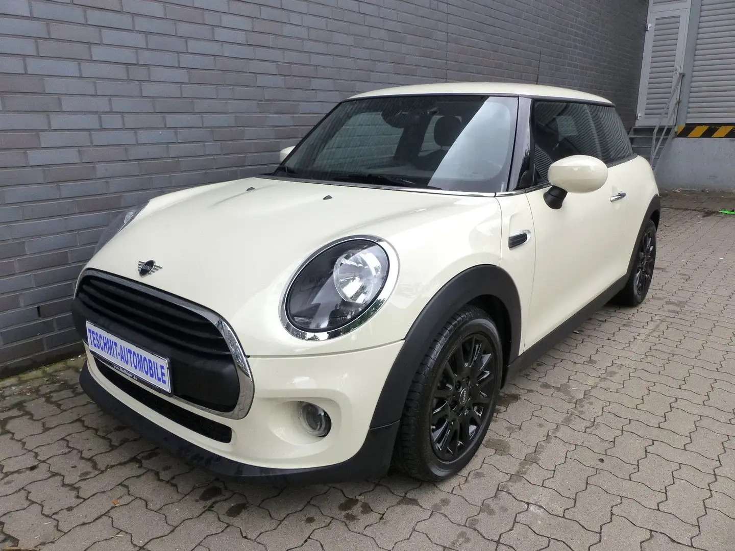 MINI One Automatik/Klima/Sitzheizung/Bluetooth/PDC Weiß - 2