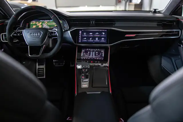 Audi RS7 view 16