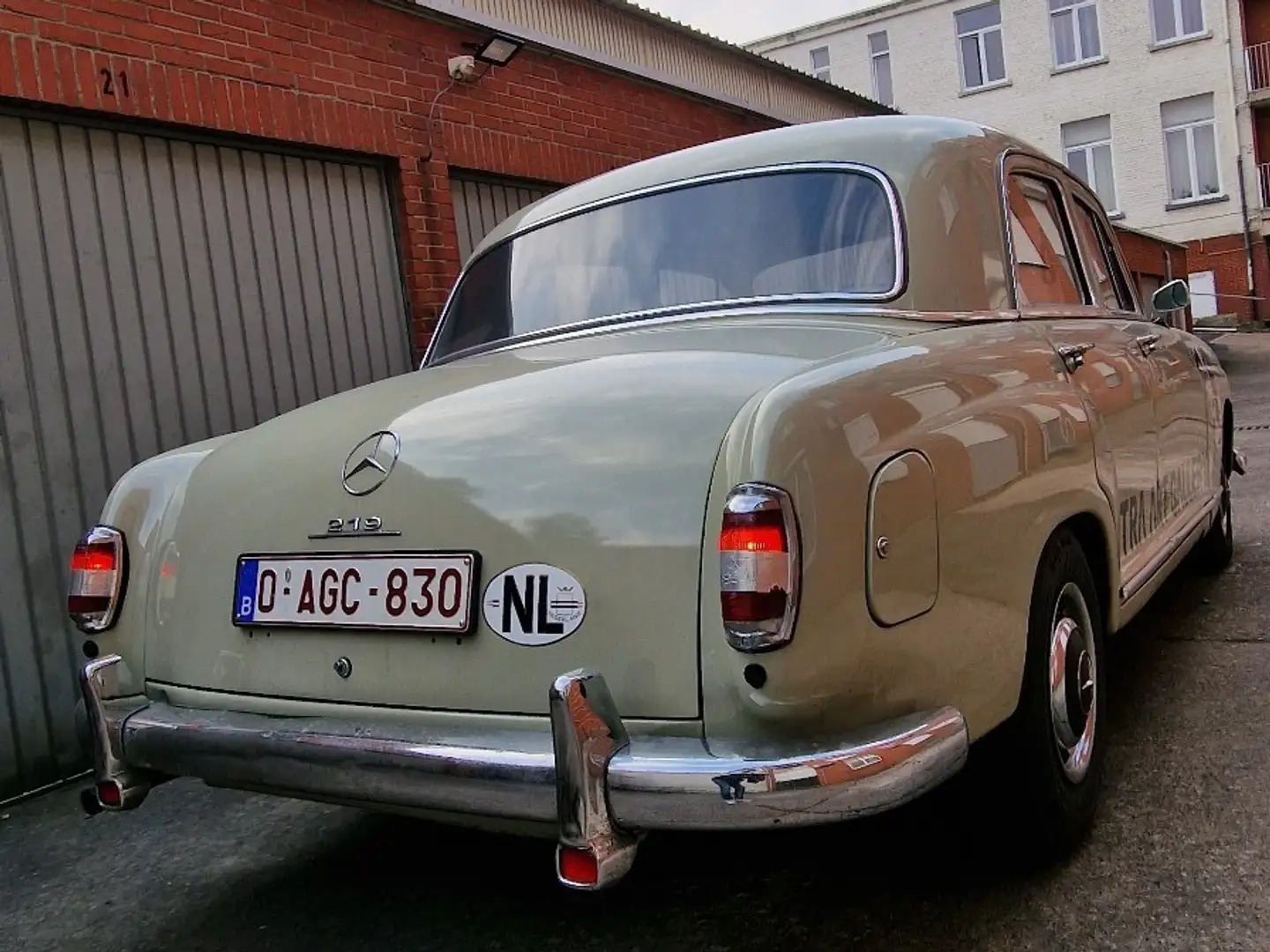 Mercedes-Benz 220 mercedes ponton 219 W105 - 2