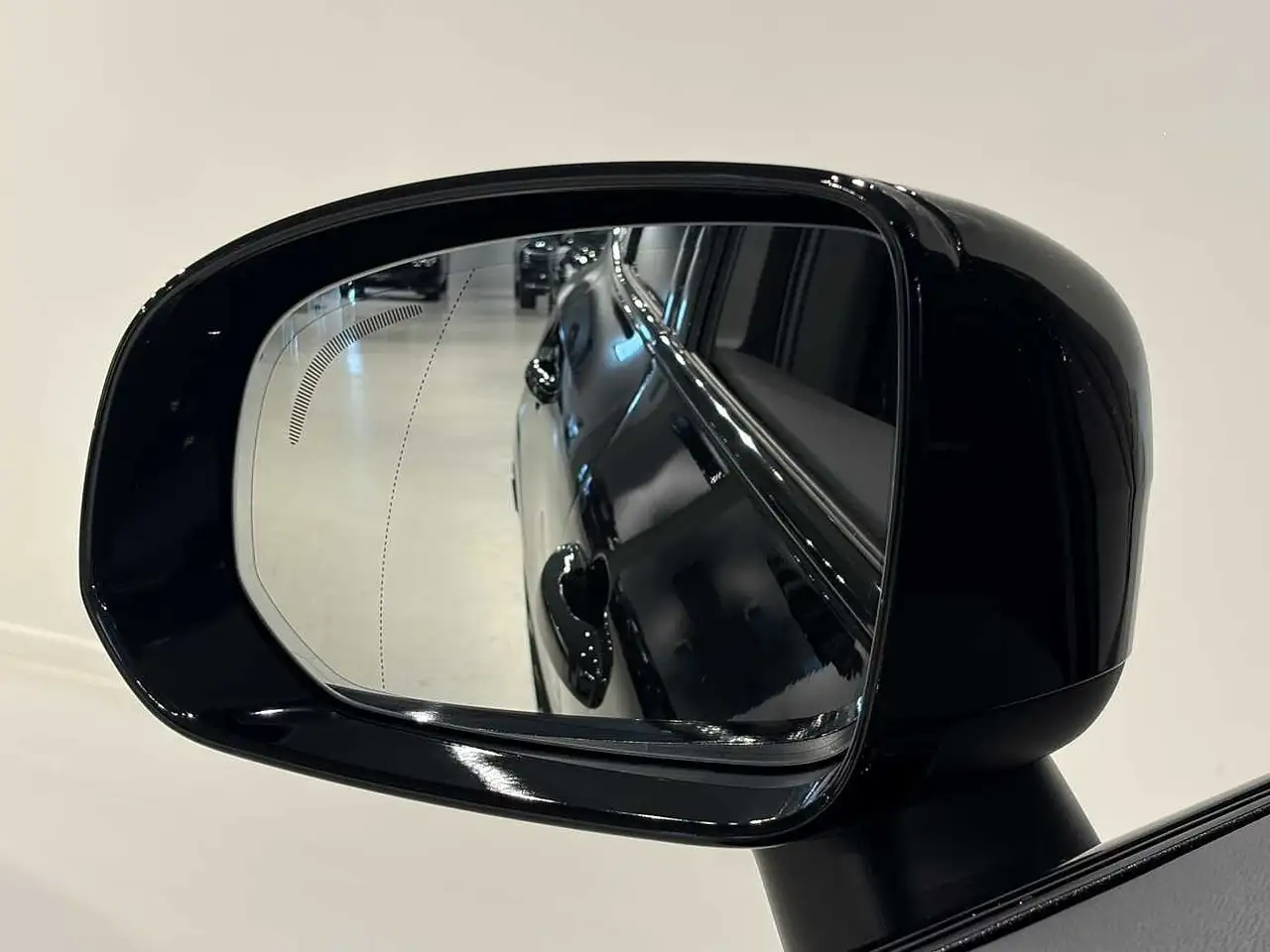 Volvo XC60 T6 Black Edition Plus, миниатюра 13