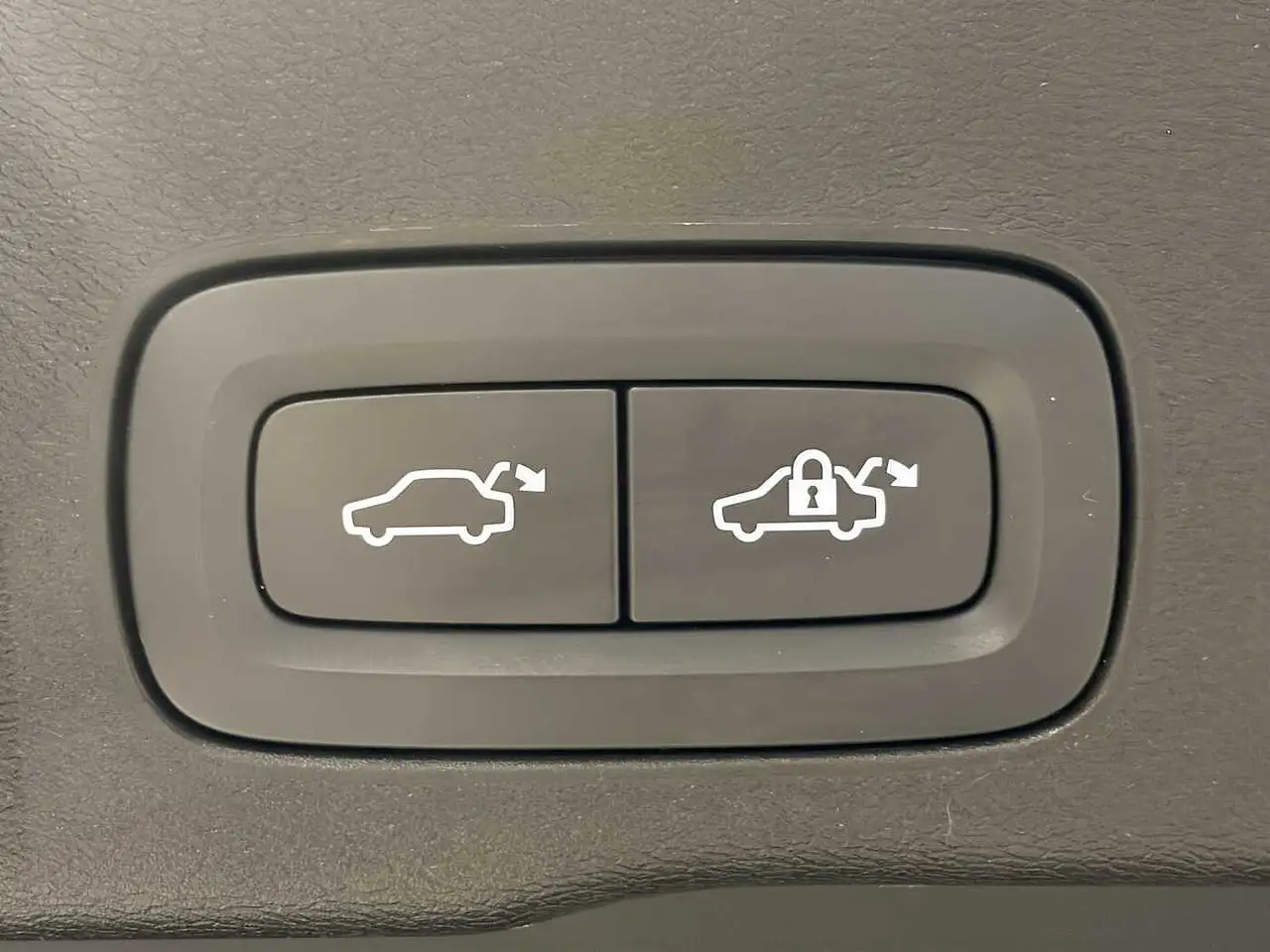 Volvo XC60 T6 Black Edition Plus, миниатюра 14