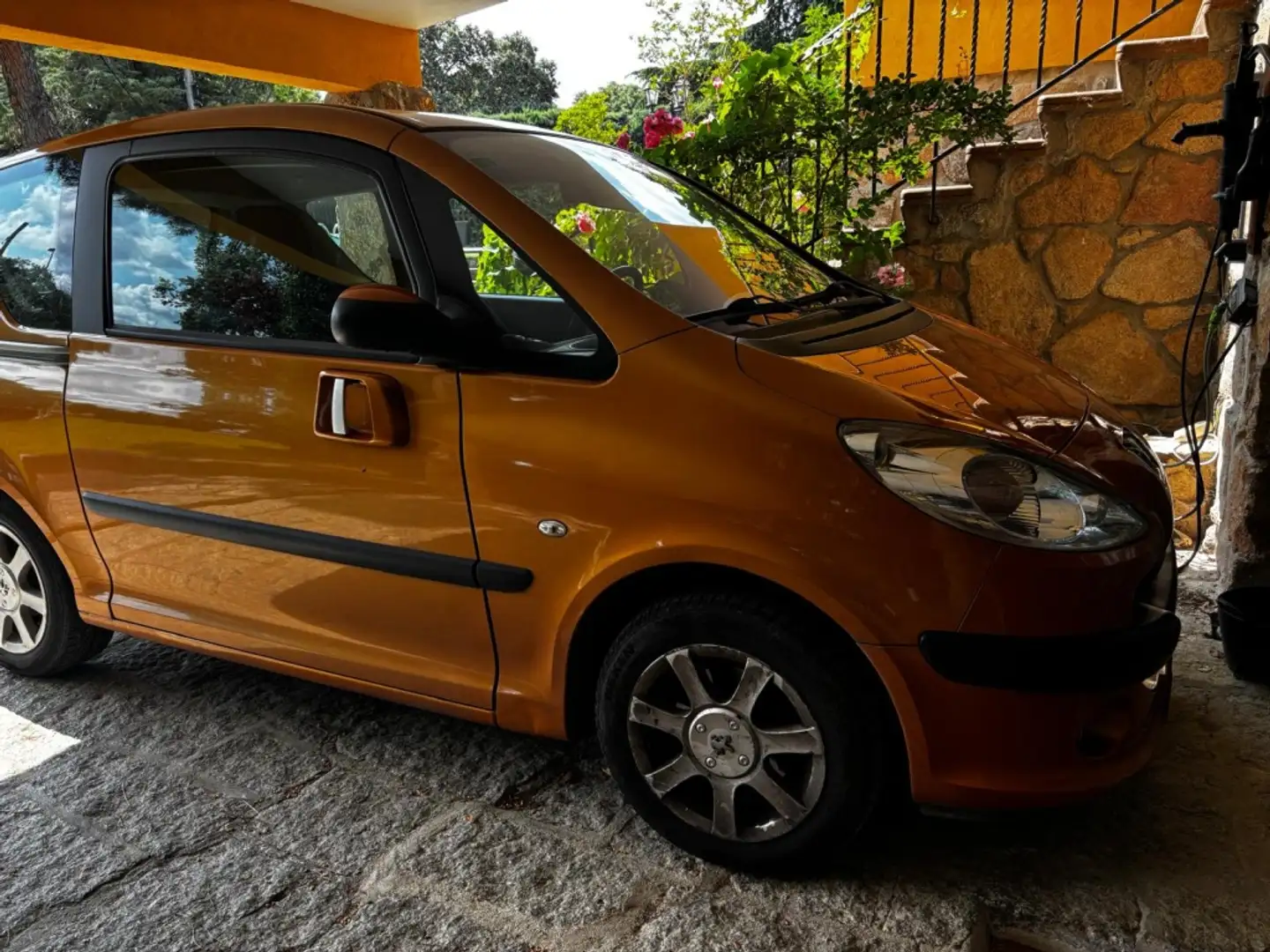 Peugeot 1007 1.4 Sporty 2 Tronic Naranja - 1