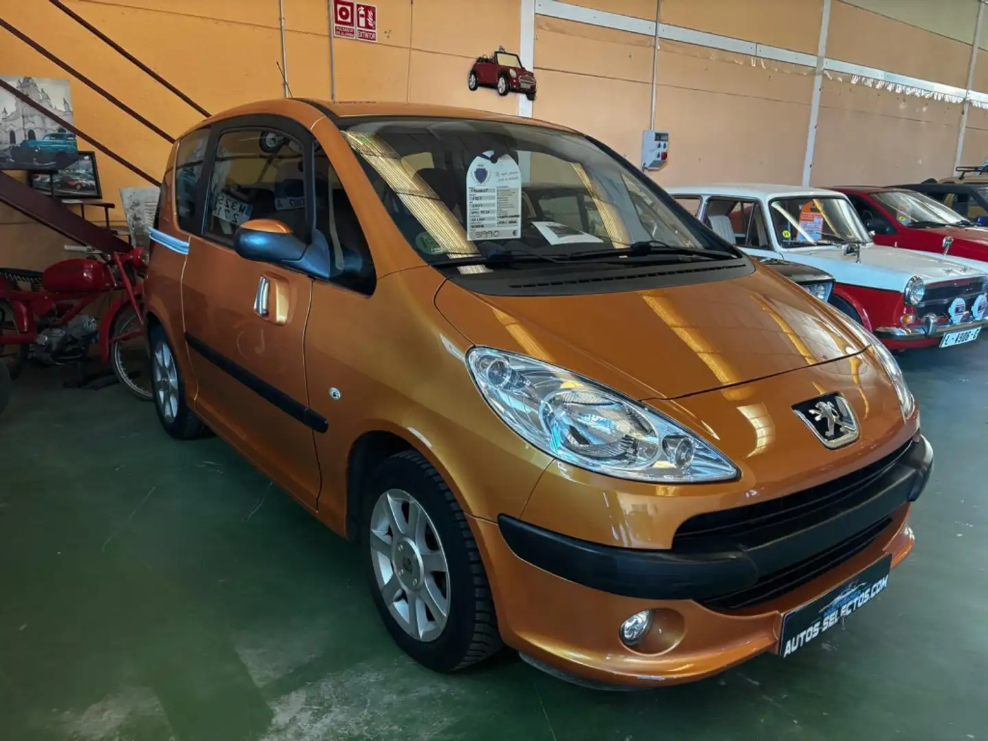 Peugeot 1007 1.4 Sporty 2 Tronic Oranj - 1