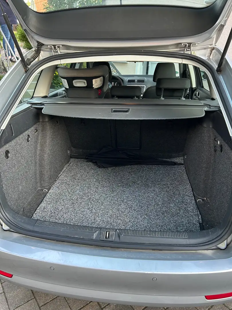 Skoda Octavia Octavia Combi 1.6 TDI DPF GreenLine Silber - 1