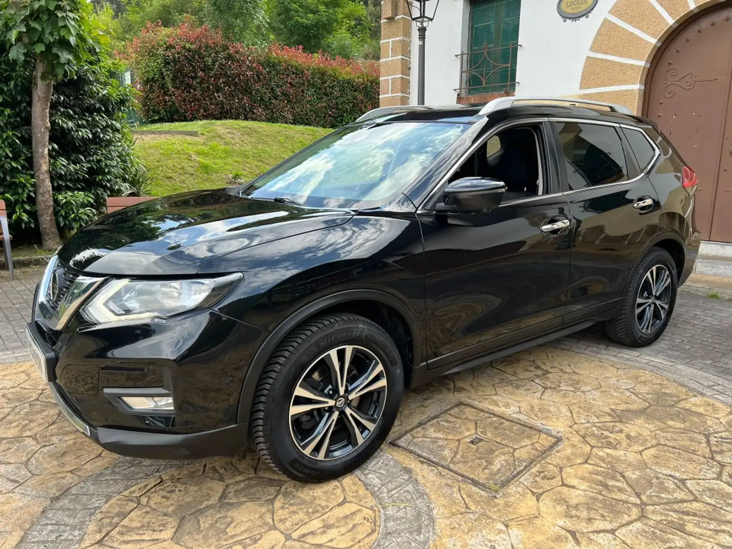 Nissan X-Trail 1.7 dCi Tekna 4x2 Negro - 1