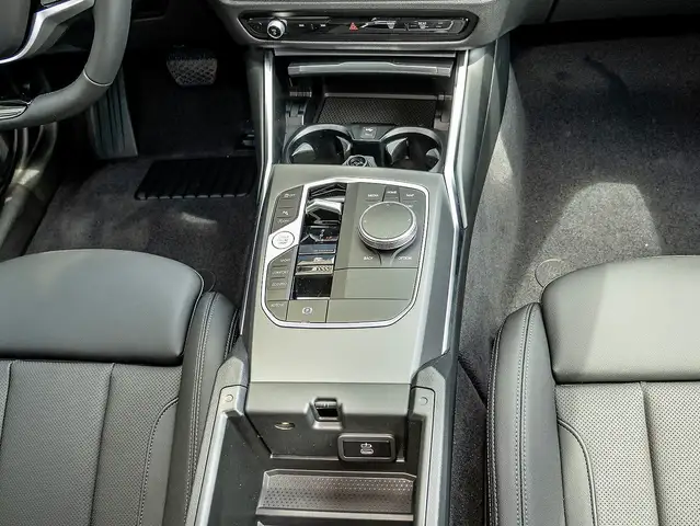 BMW 3 Series view 7