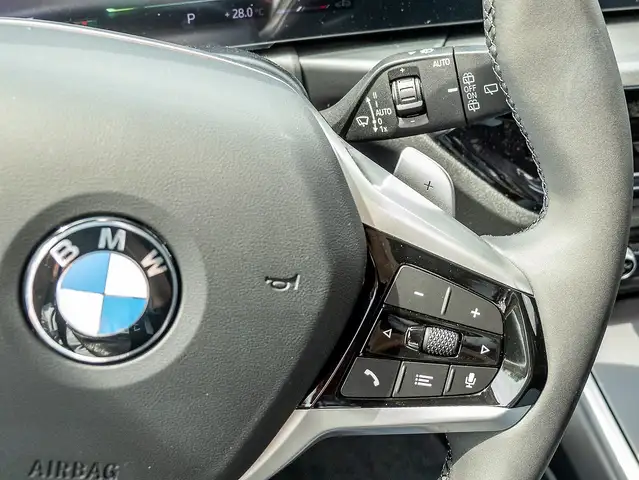 BMW 3 Series view 13