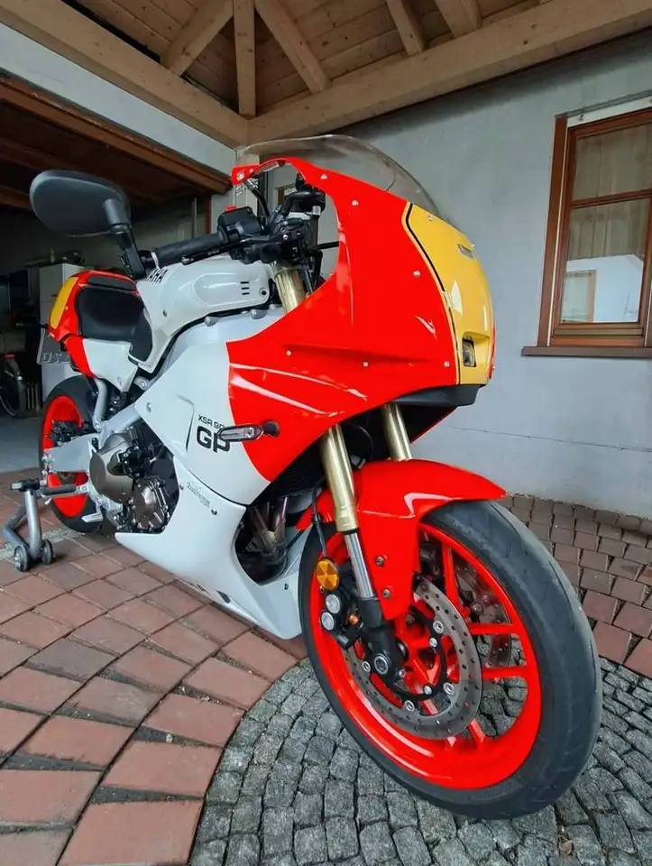 Yamaha XSR 900