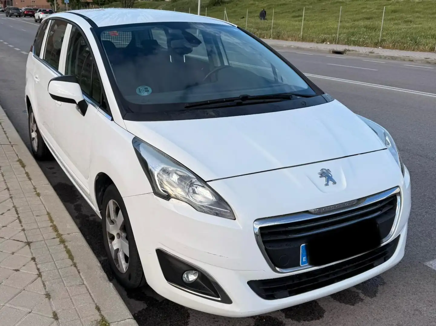 Peugeot 5008 5008 1.6 BlueHDi Active 120 Active Blanco - 1