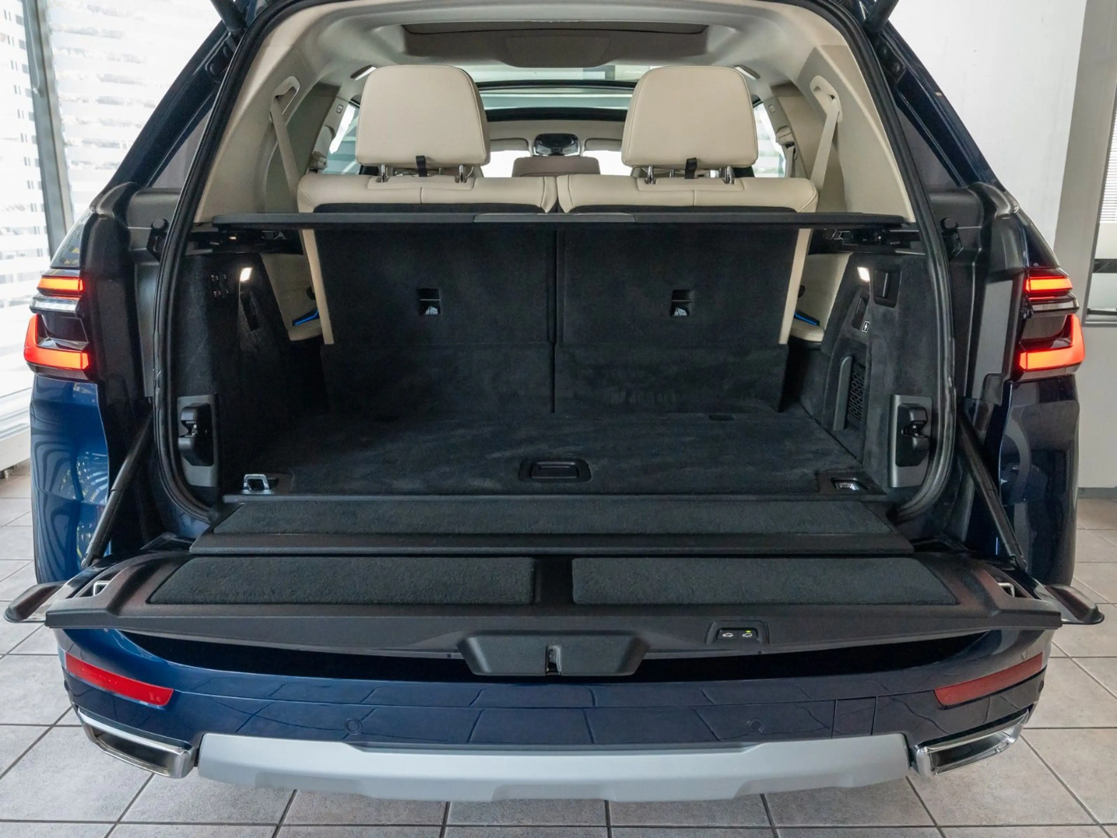 BMW X7 xD40d PANO HUD 360Kam H/K 7-Sitzer Belüft. — photo 7