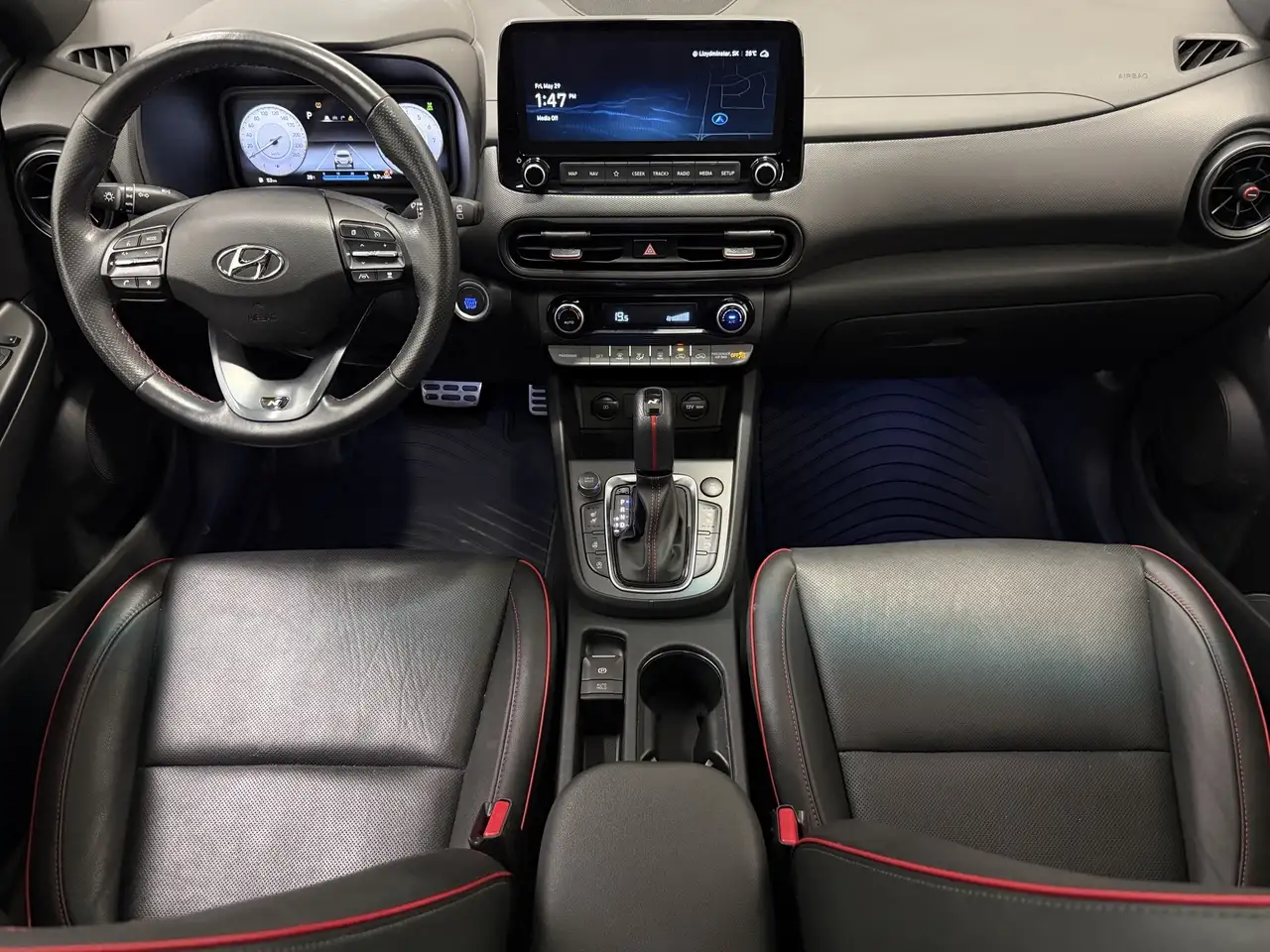 Hyundai KONA снимка Hyundai KONA