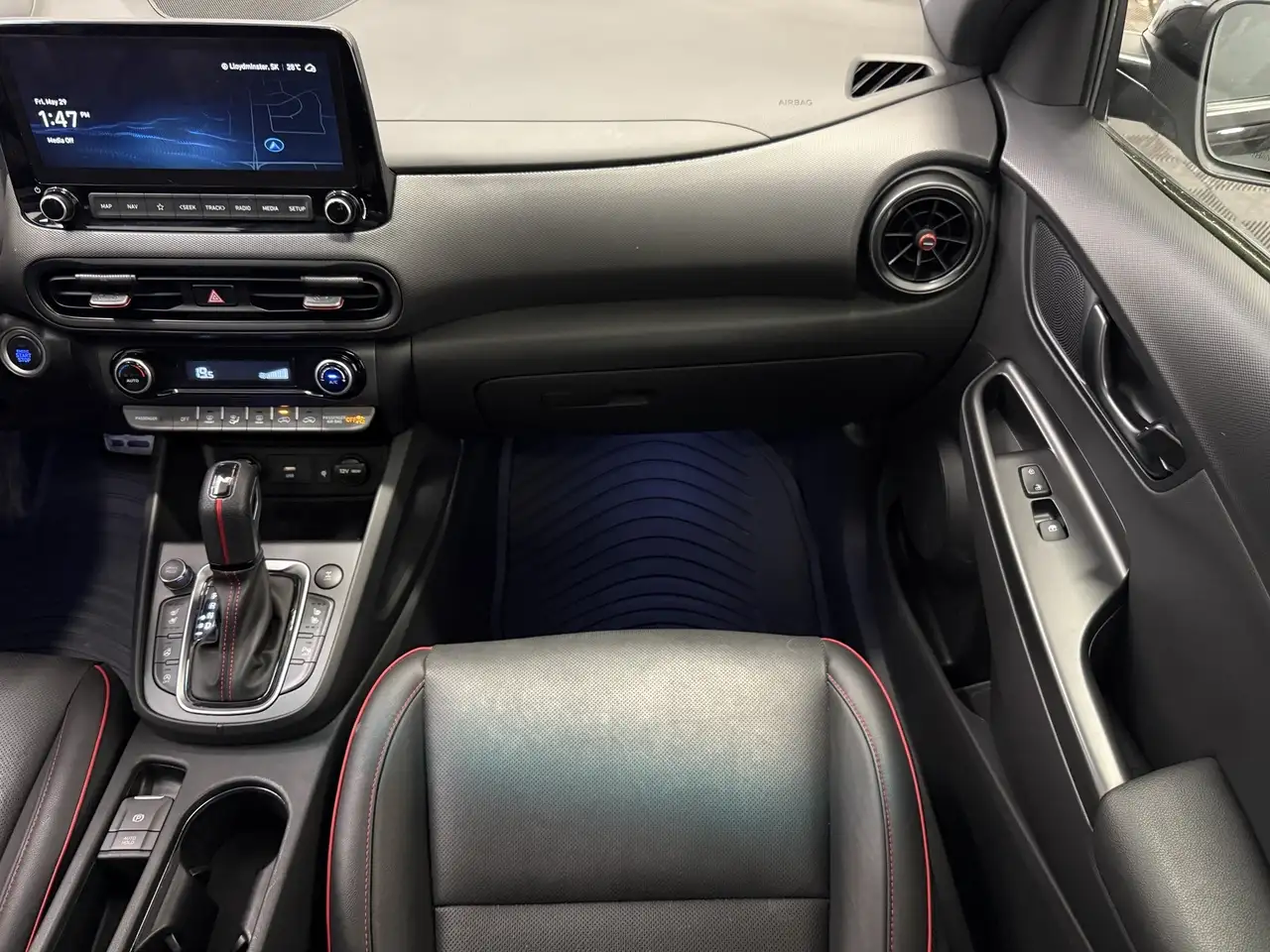 Hyundai KONA снимка Hyundai KONA