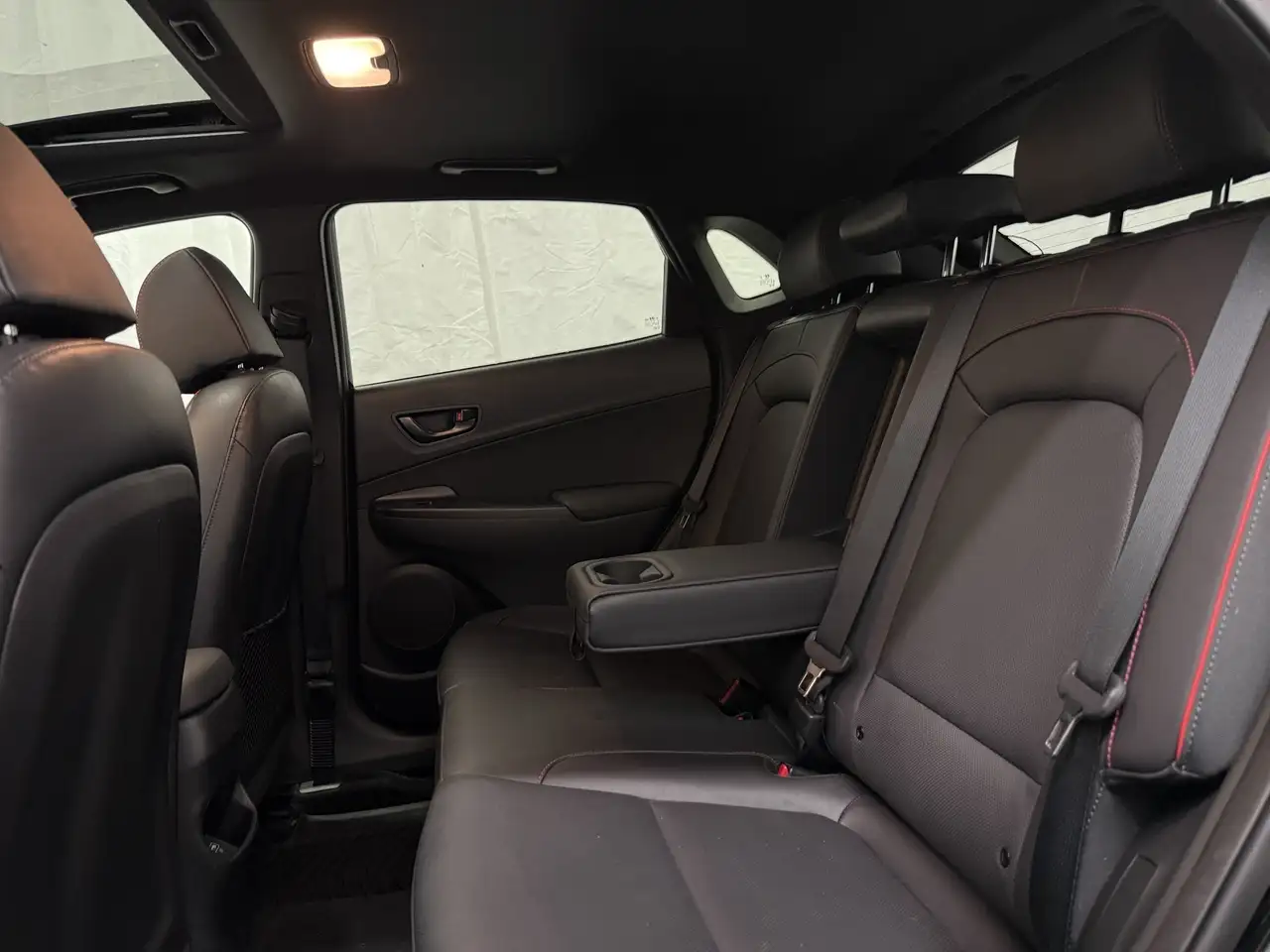 Hyundai KONA снимка Hyundai KONA