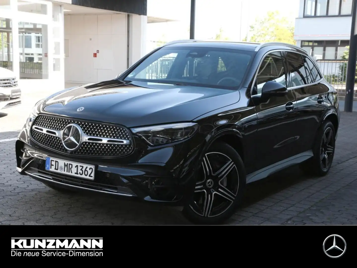 Mercedes-Benz GLC 220 d 4MATIC AMG MBUX Navi MBUX DynLi SpurH Schwarz - 1