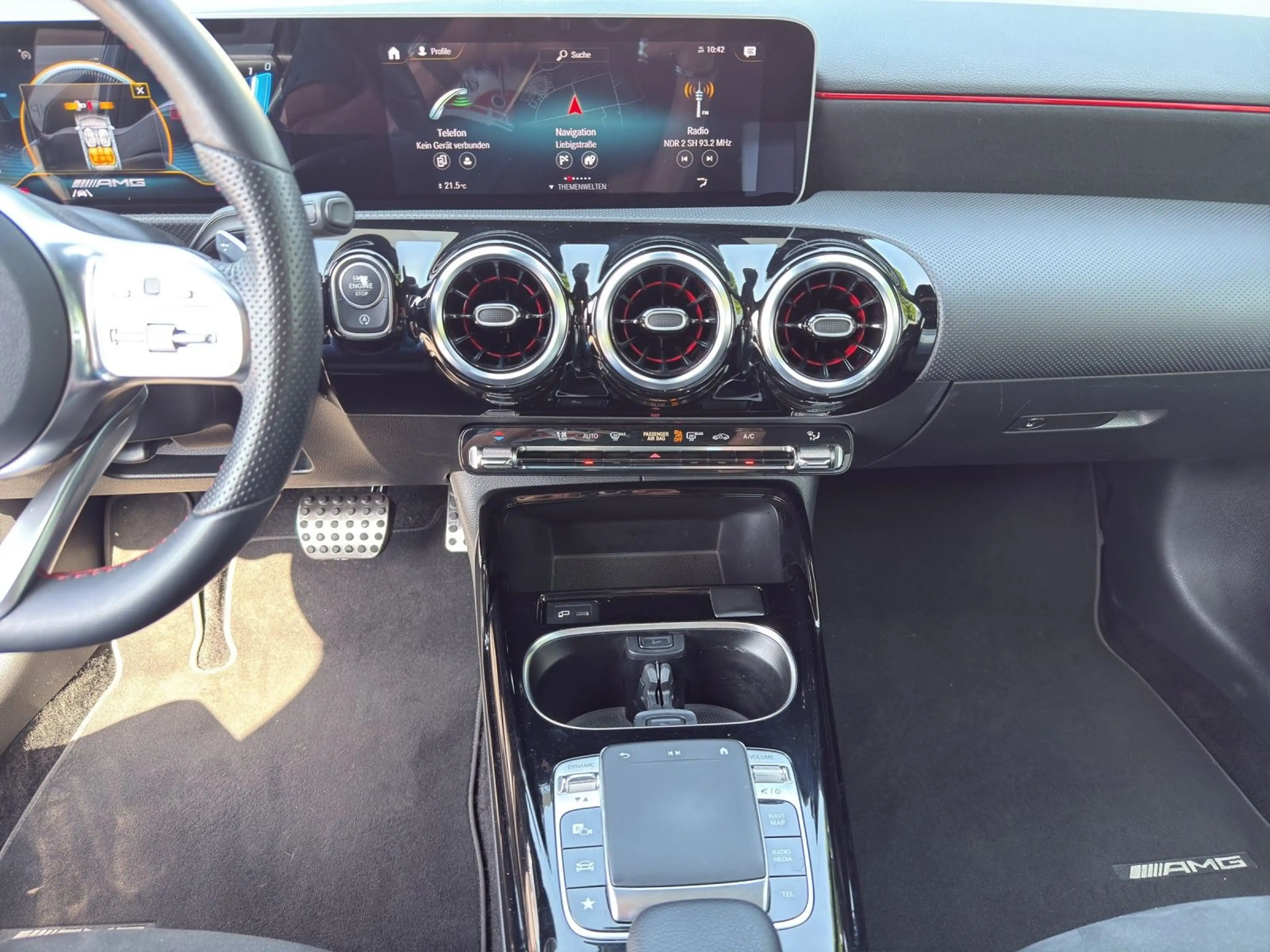 Mercedes-Benz A 35 AMG 4Matic NAVI+LED+PANO+SITZHZ+LEDER — photo 12
