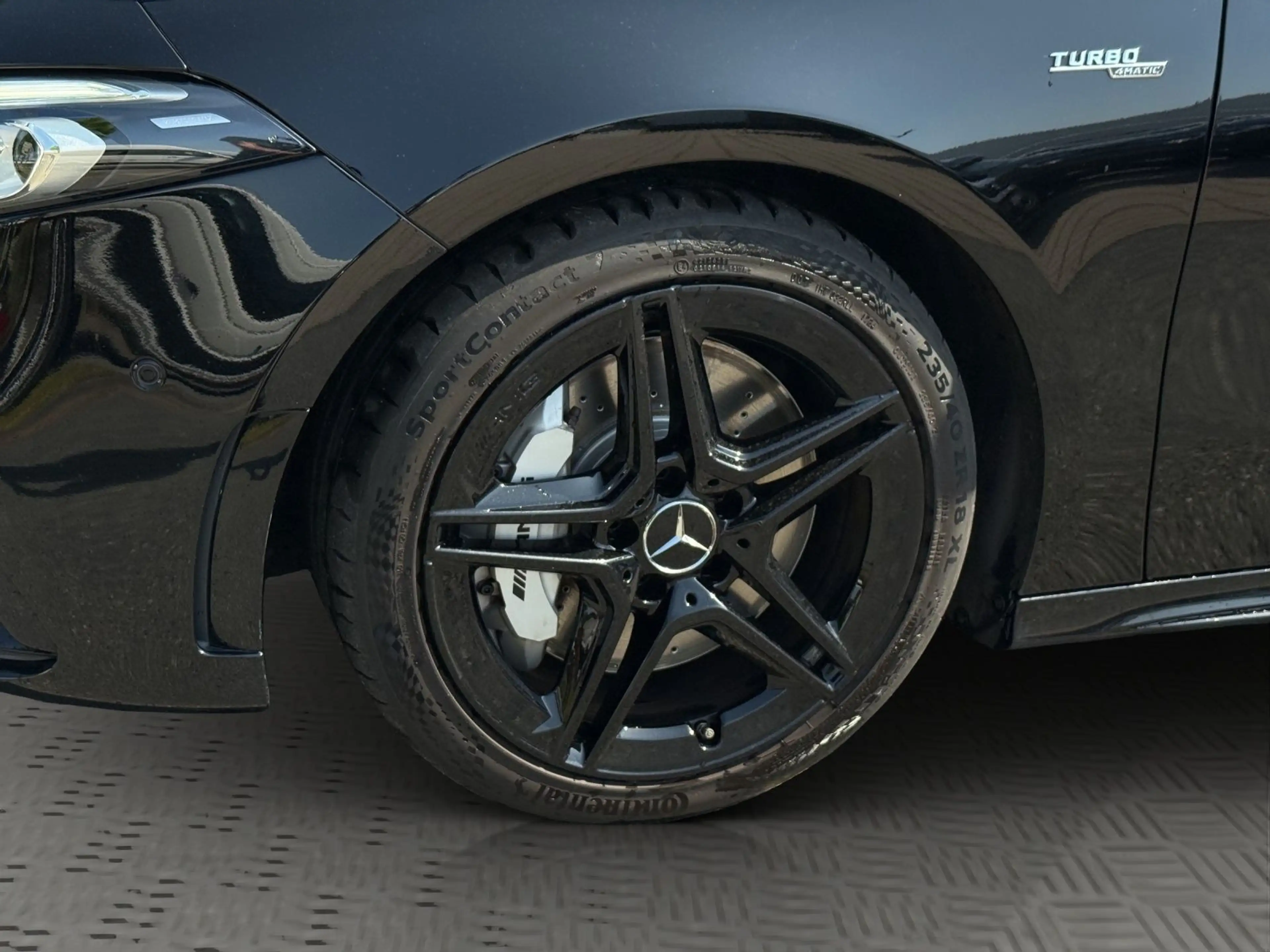 Mercedes-Benz A 35 AMG 4Matic NAVI+LED+PANO+SITZHZ+LEDER — photo 8