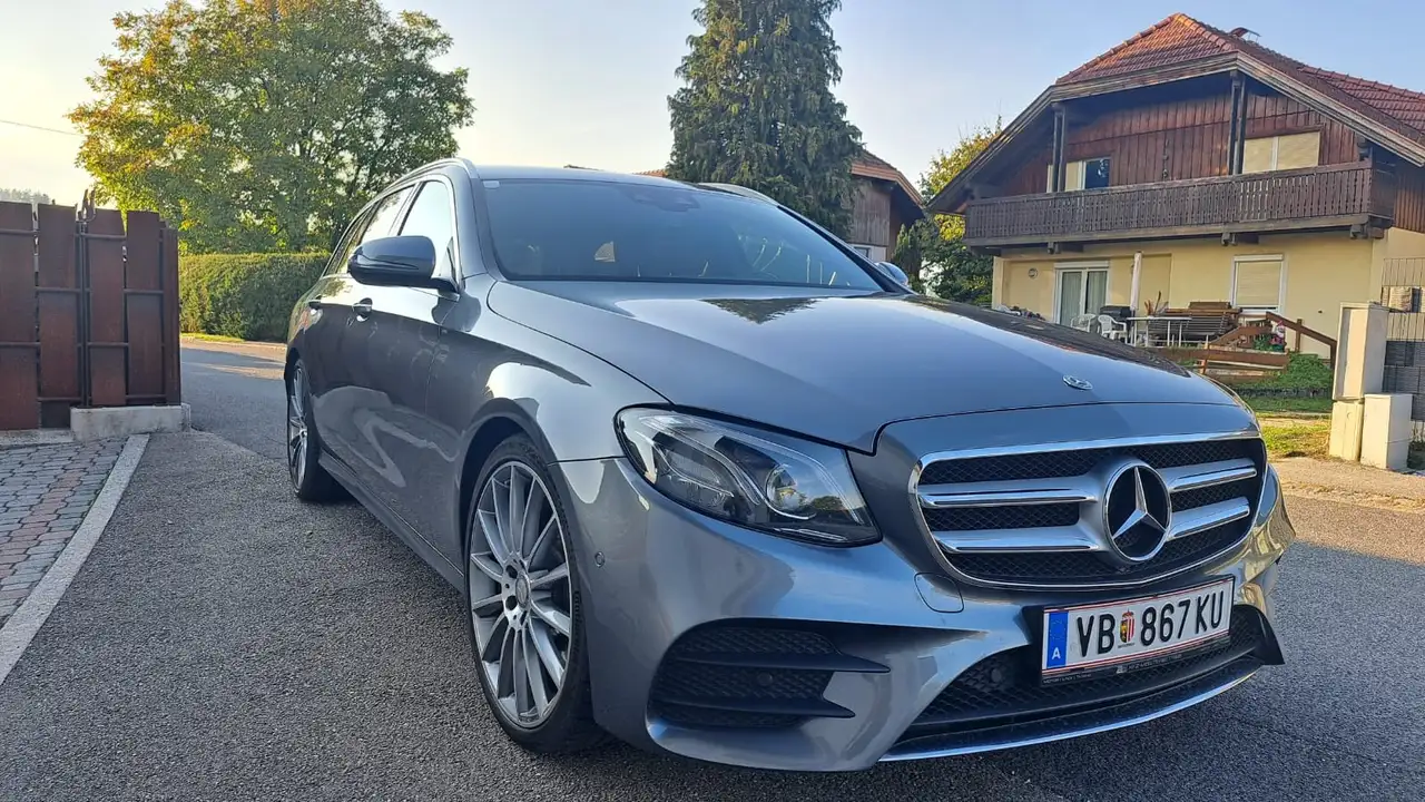 Mercedes-Benz E 220