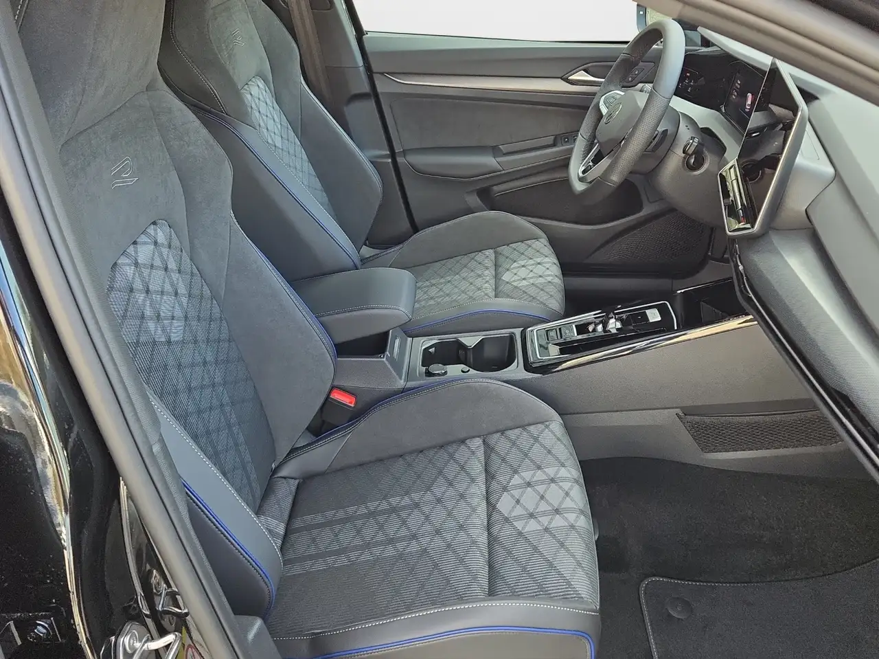 Volkswagen Golf Variant 2.0 TDI DSG R-Line 14