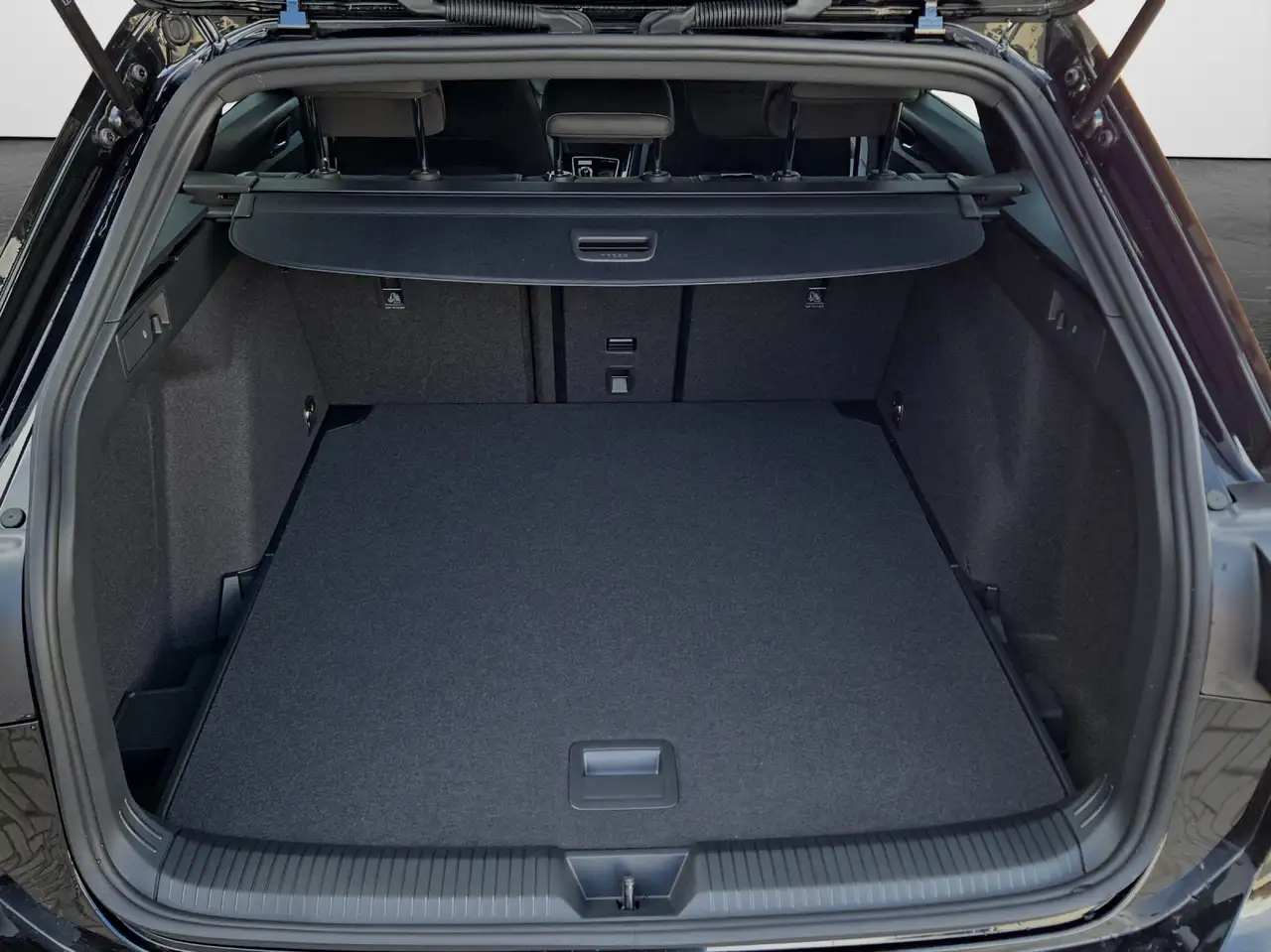 Volkswagen Golf Variant 2.0 TDI DSG R-Line 13