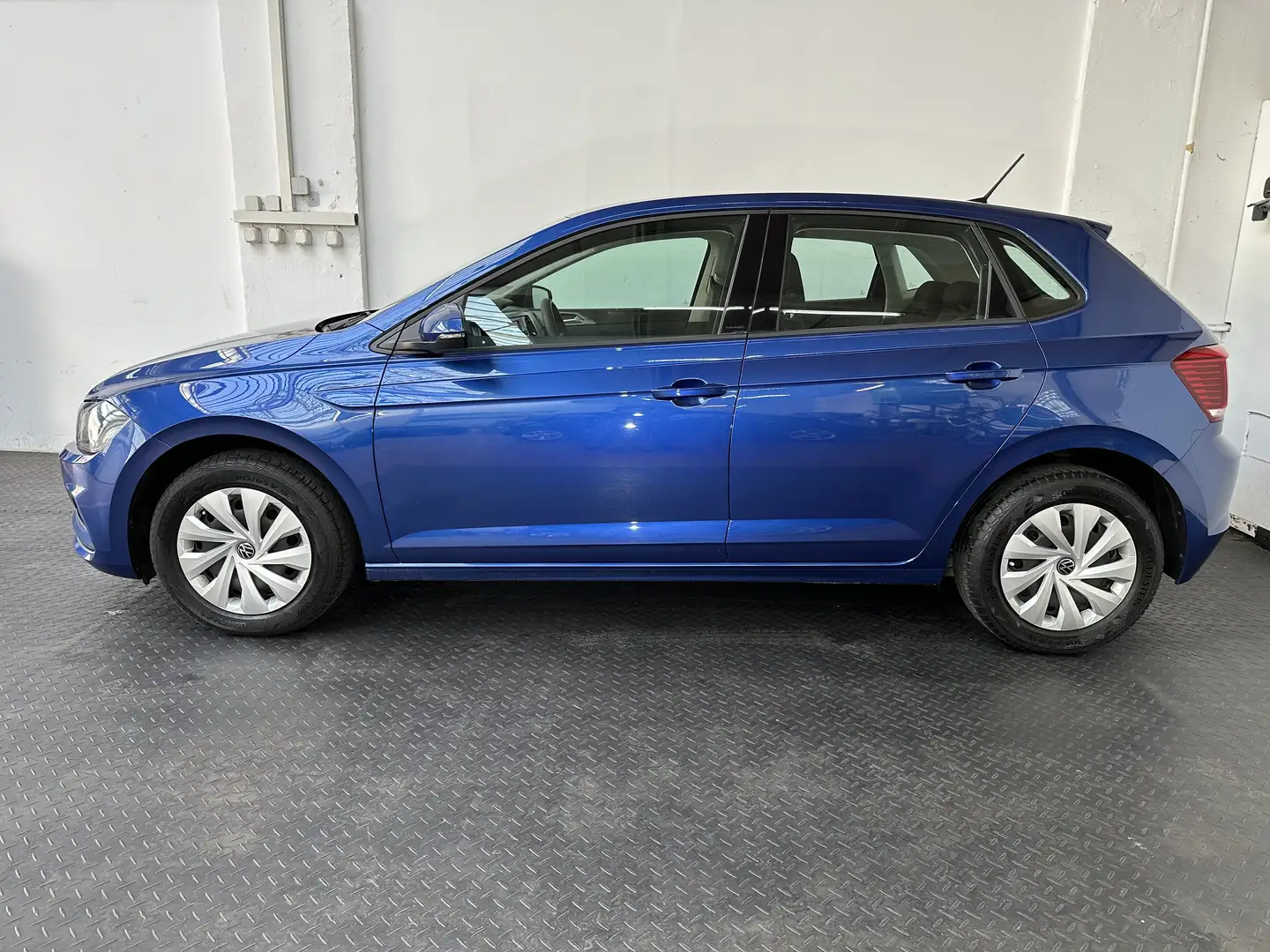 Volkswagen Polo 1.0 Comfortline Blauw - 2
