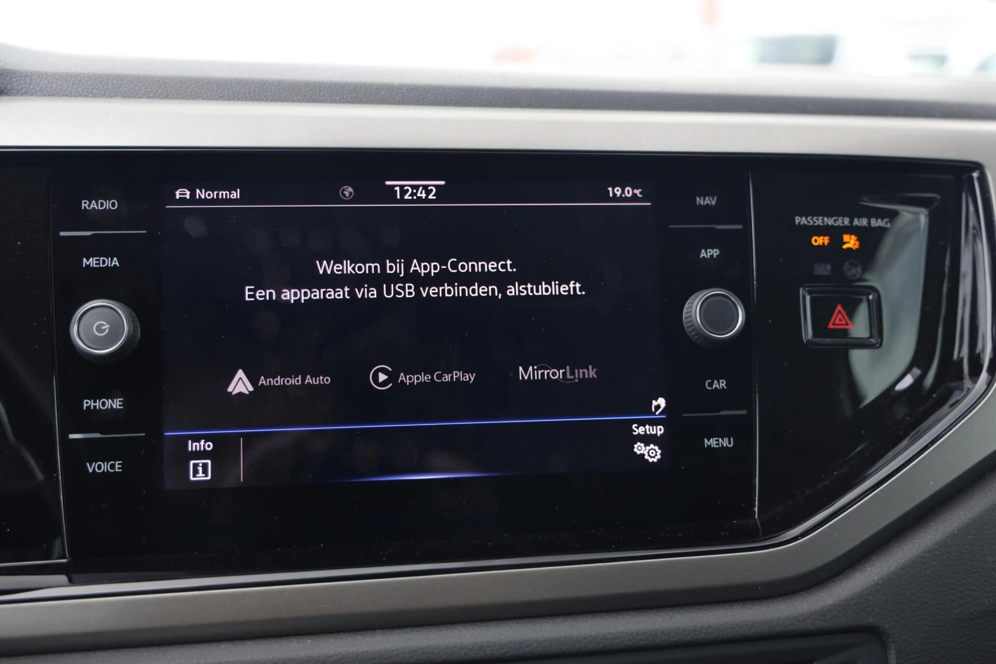 Volkswagen Polo 1.0 TSI Comfortline Business| Carplay | Navigatie — photo 9
