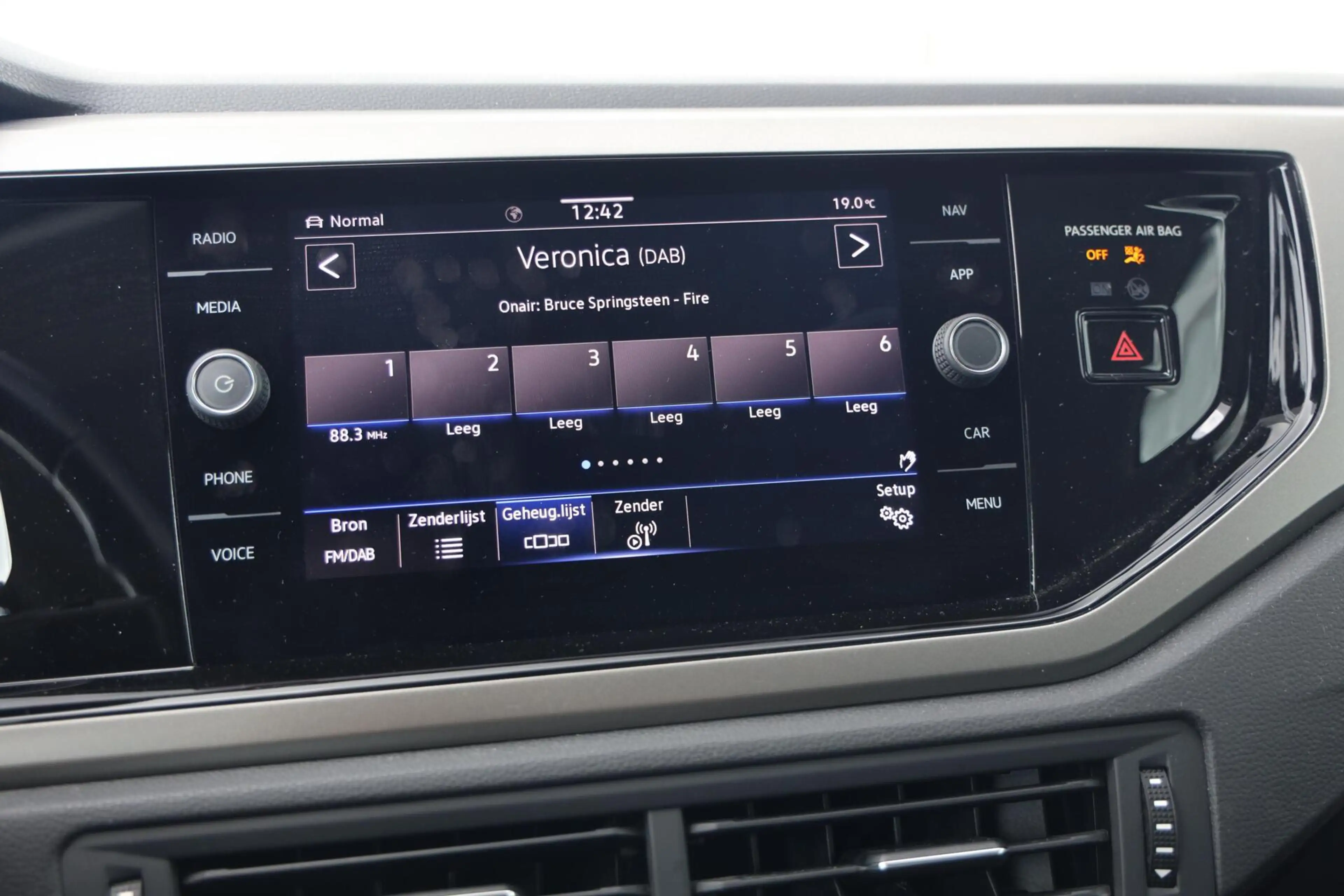 Volkswagen Polo 1.0 TSI Comfortline Business| Carplay | Navigatie — photo 19