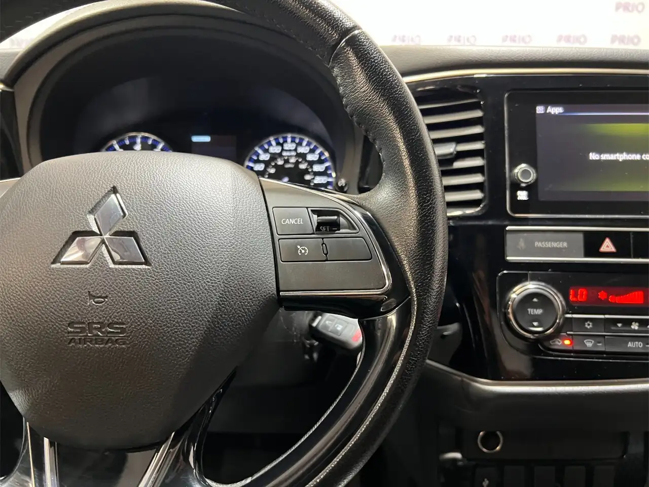 Mitsubishi Outlander снимка Mitsubishi Outlander