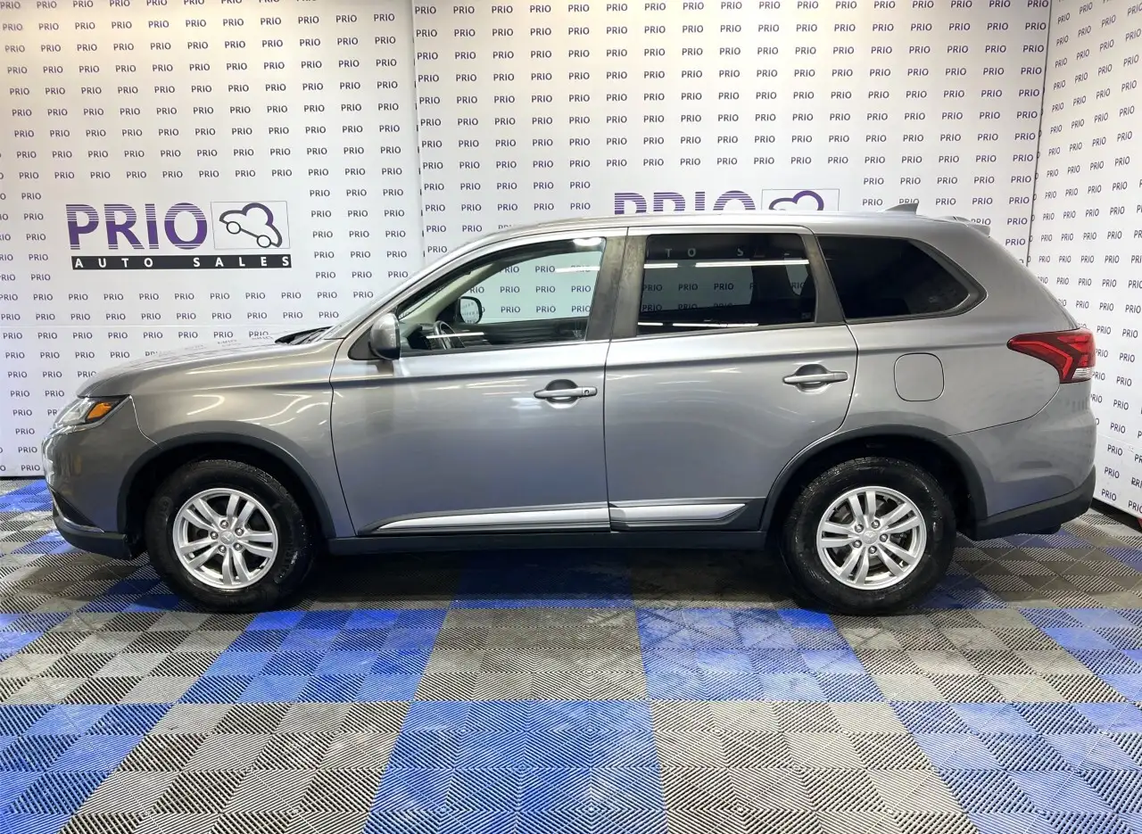 Mitsubishi Outlander снимка Mitsubishi Outlander