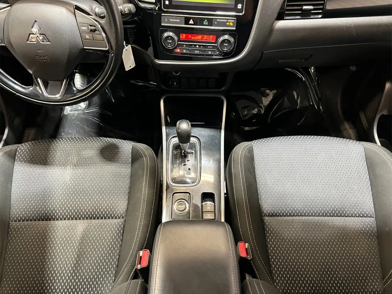 Mitsubishi Outlander снимка Mitsubishi Outlander