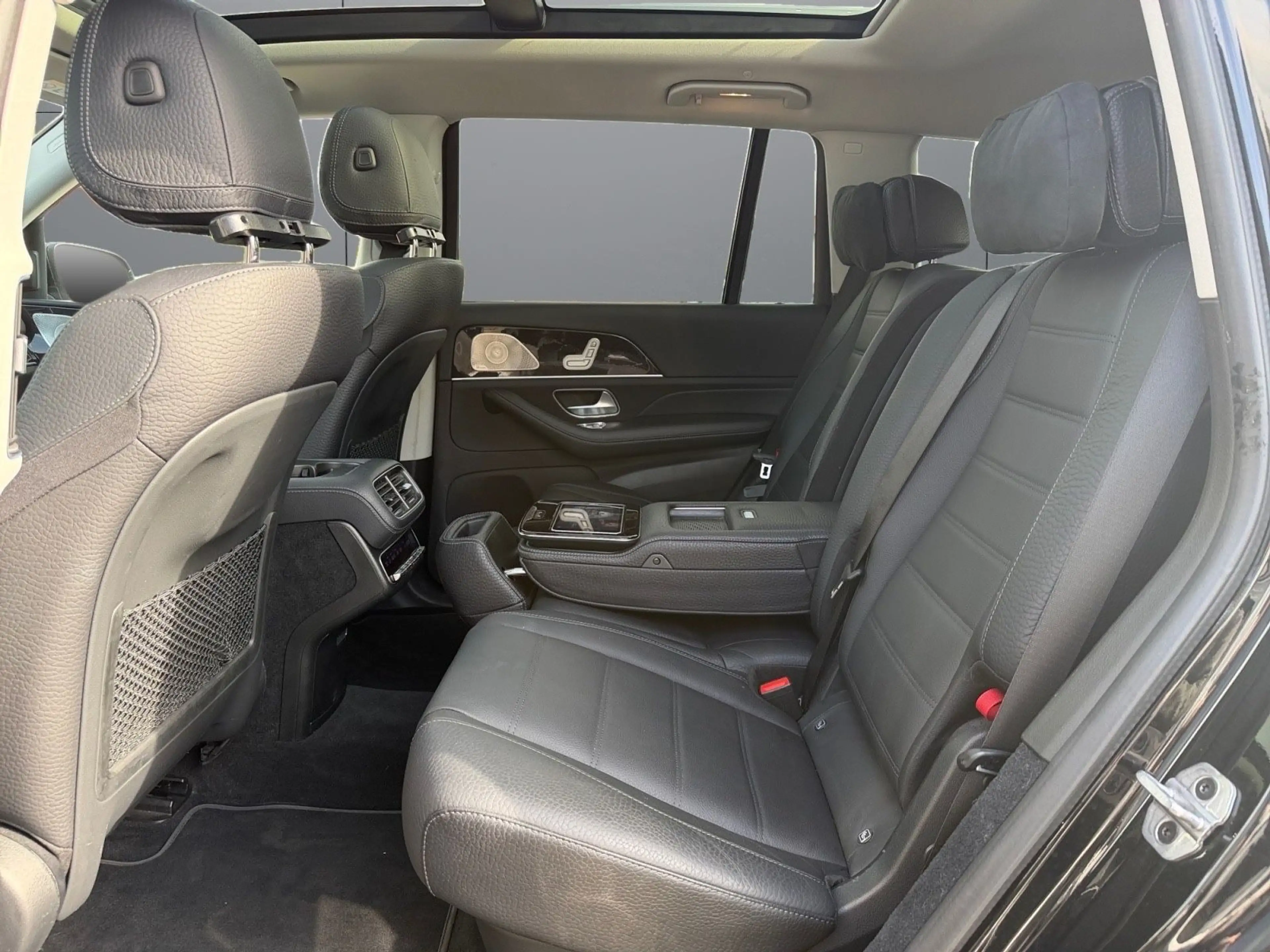 Mercedes-Benz GLS 450 4Matic PANO, FOND KOMF. PLUS, BURMESTER — photo 12