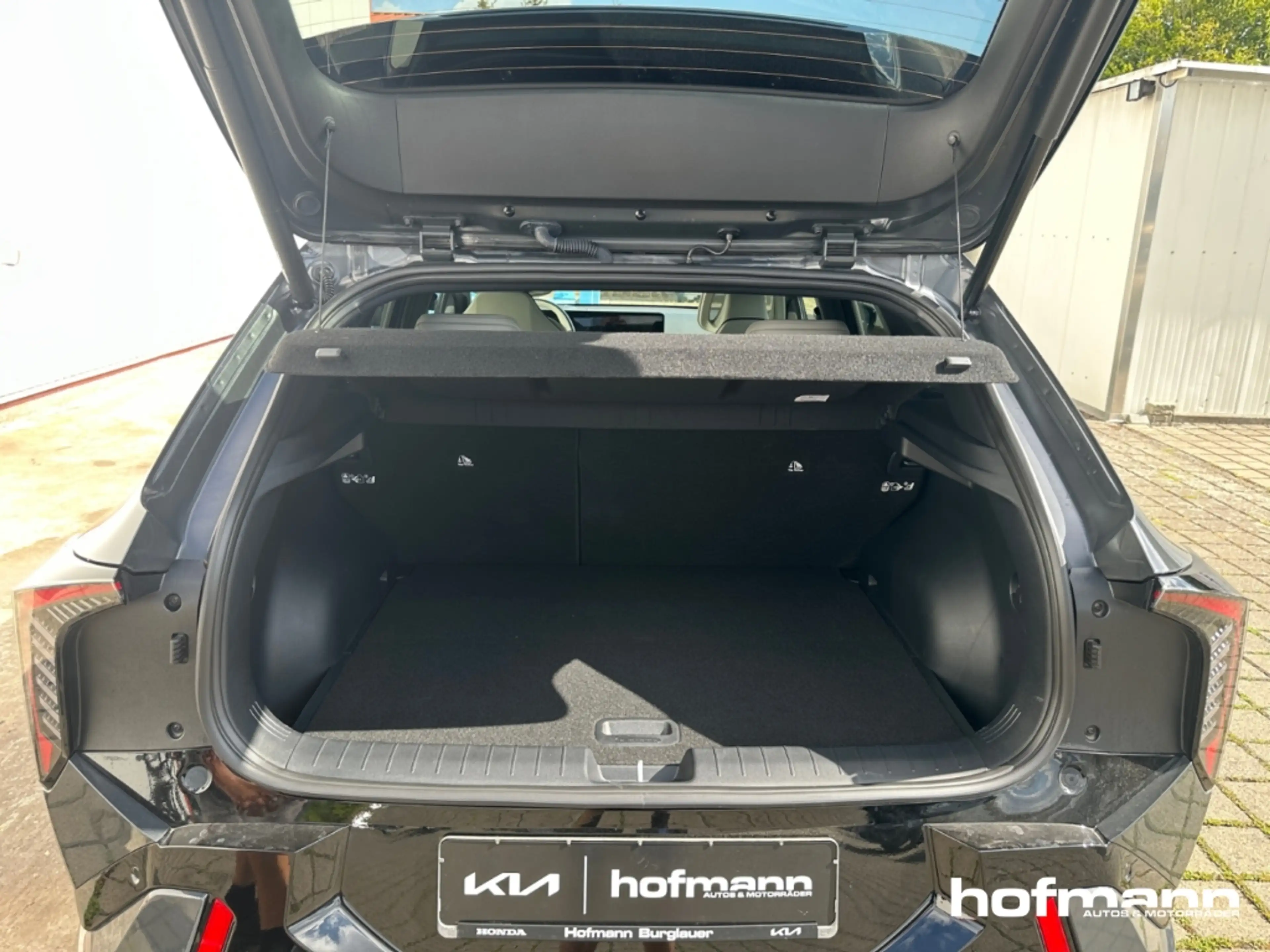 Kia EV4 GT-Line 81 HUD Matrix-LED Memory-Sitze 360-Kamera — photo 17