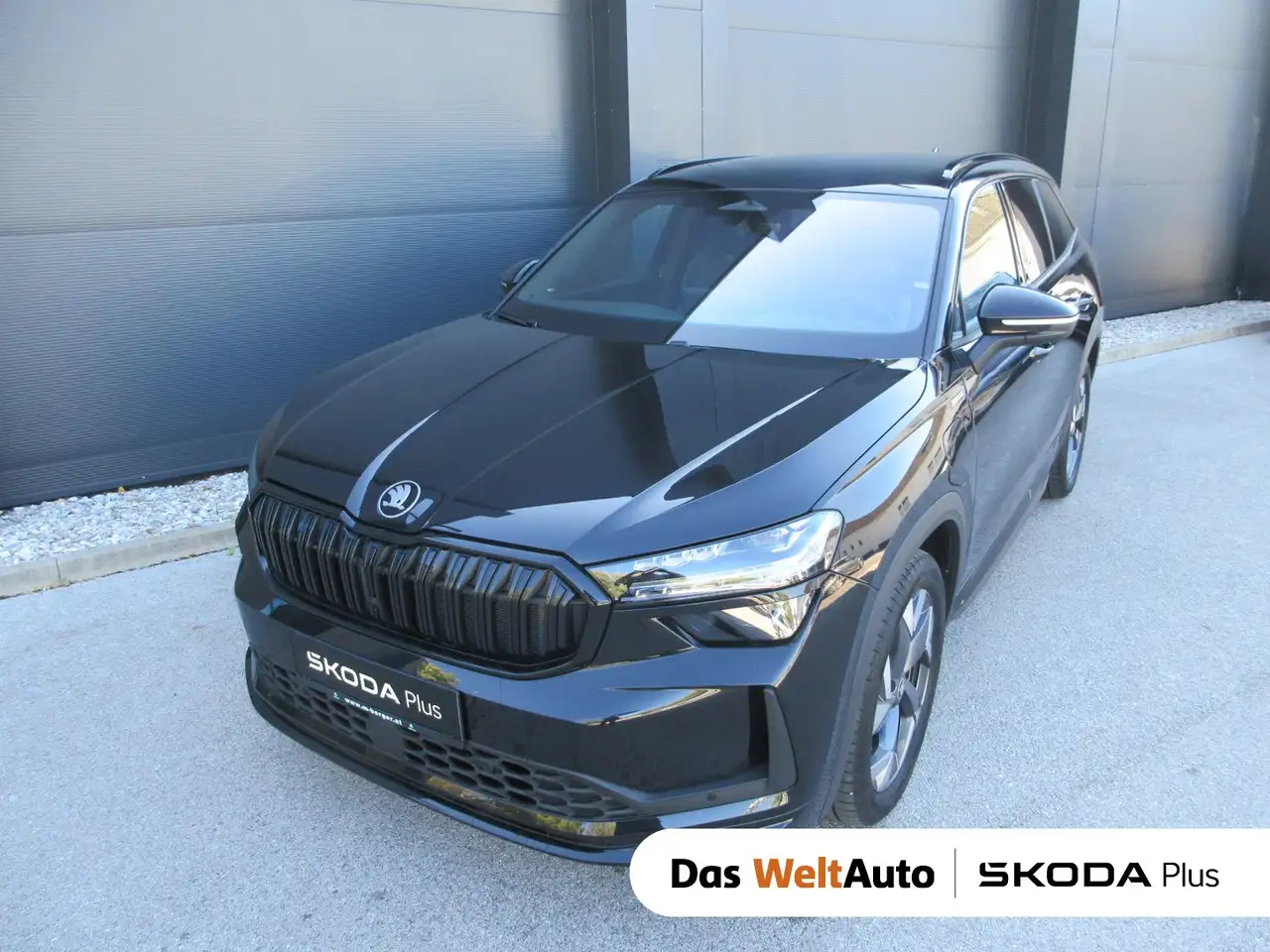 Skoda Kodiaq Sportline iV TSI DSG — photo 1 of 15