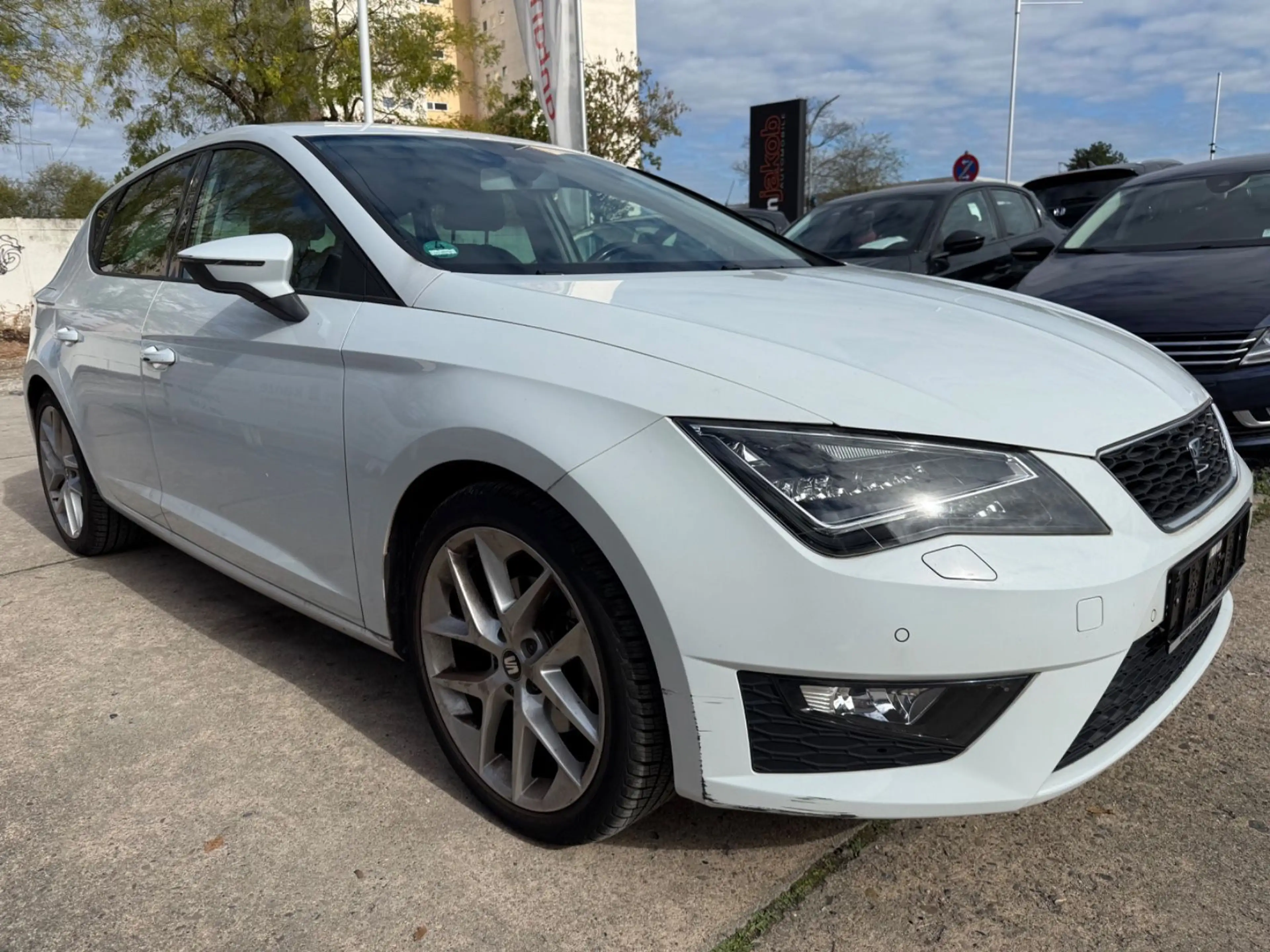 SEAT Leon FR+USB+SITZHEIZUNG+BC+MFL+FREISPRECH+