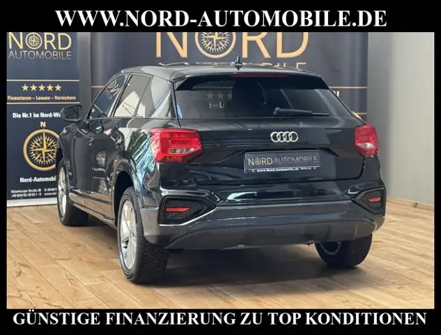Audi Q2 view 8