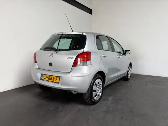 Toyota Yaris view 2