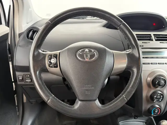 Toyota Yaris view 11