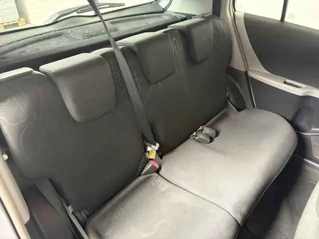 Toyota Yaris view 19