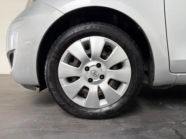 Toyota Yaris view 22