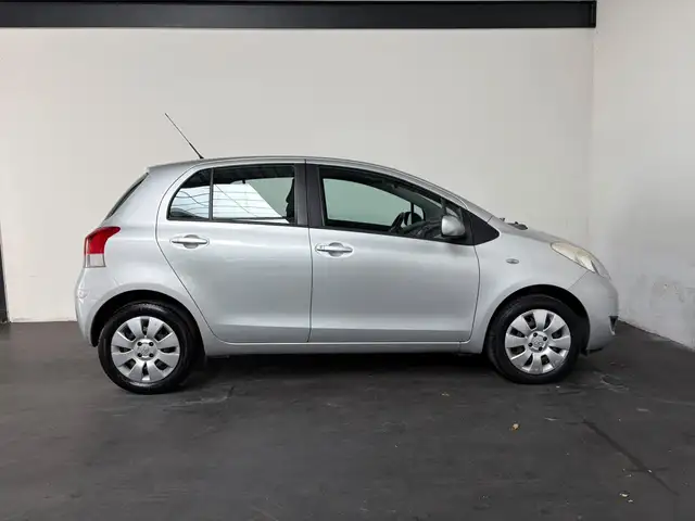 Toyota Yaris view 20